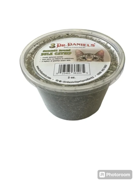 Dr Daniels Summit Brand Catnip 2oz - Image 1