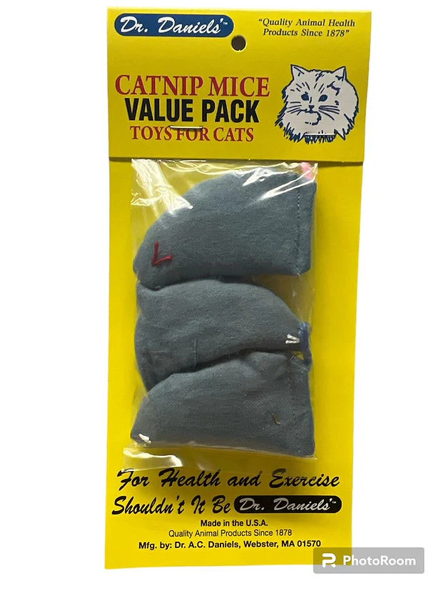 Dr Daniels Catnip Mouse 3pk - Image 1