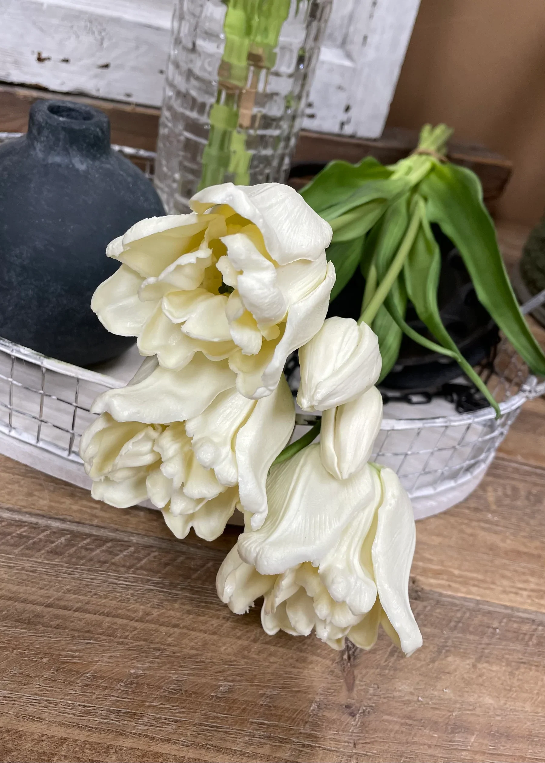 18" Ruffled Tulip Bundle - Image 2