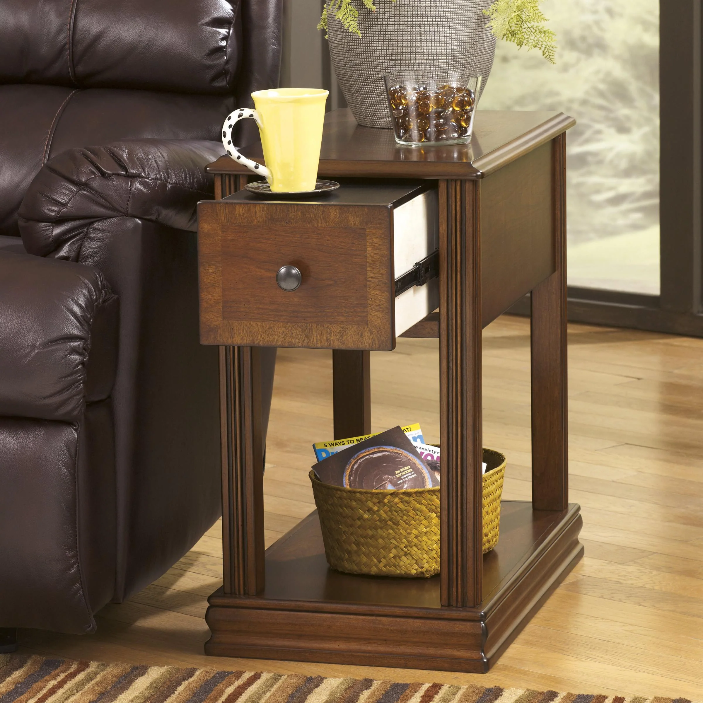 Signature Design by Ashley Breegin End Table T007-527 - Image 3