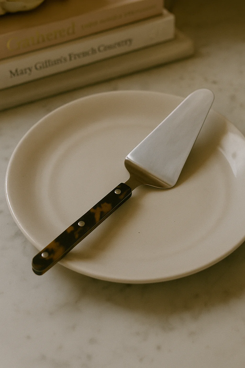 Maison Tart Server, Tortoise - Image 1