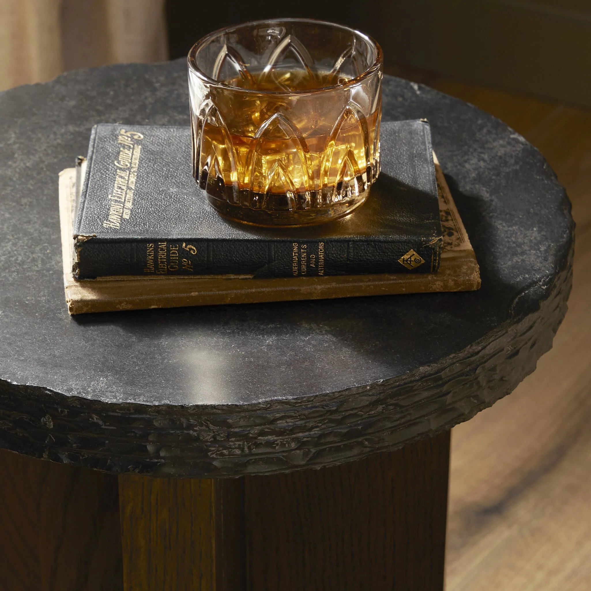 Mezes End Table - Image 3
