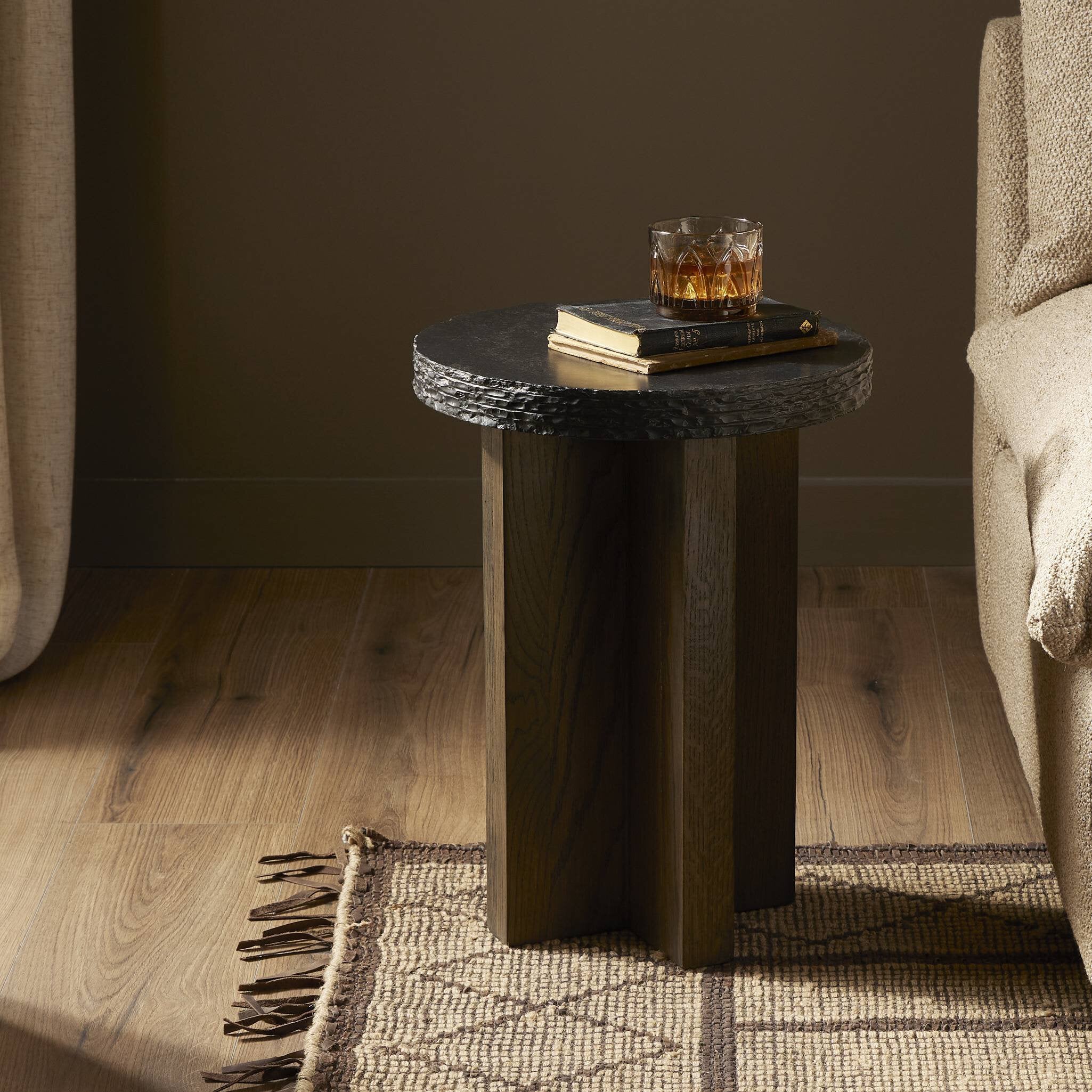 Mezes End Table - Image 2