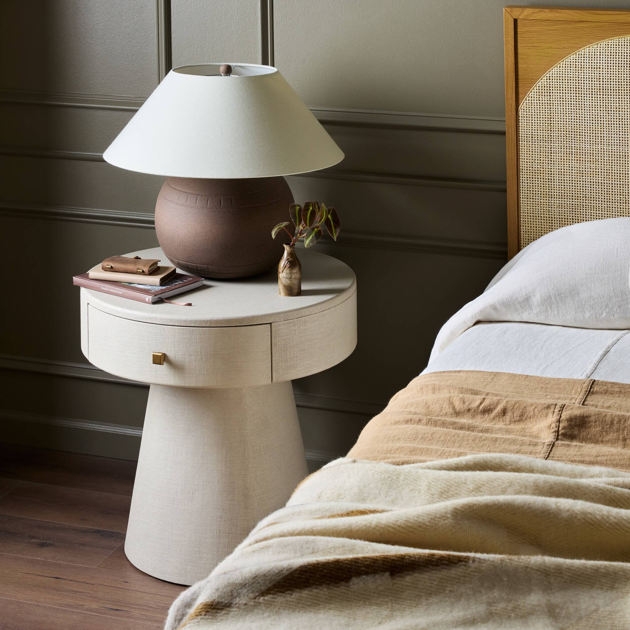 Chiro Nightstand - Image 2