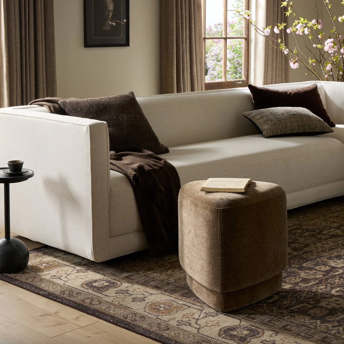 Deenie Ottoman - Image 1