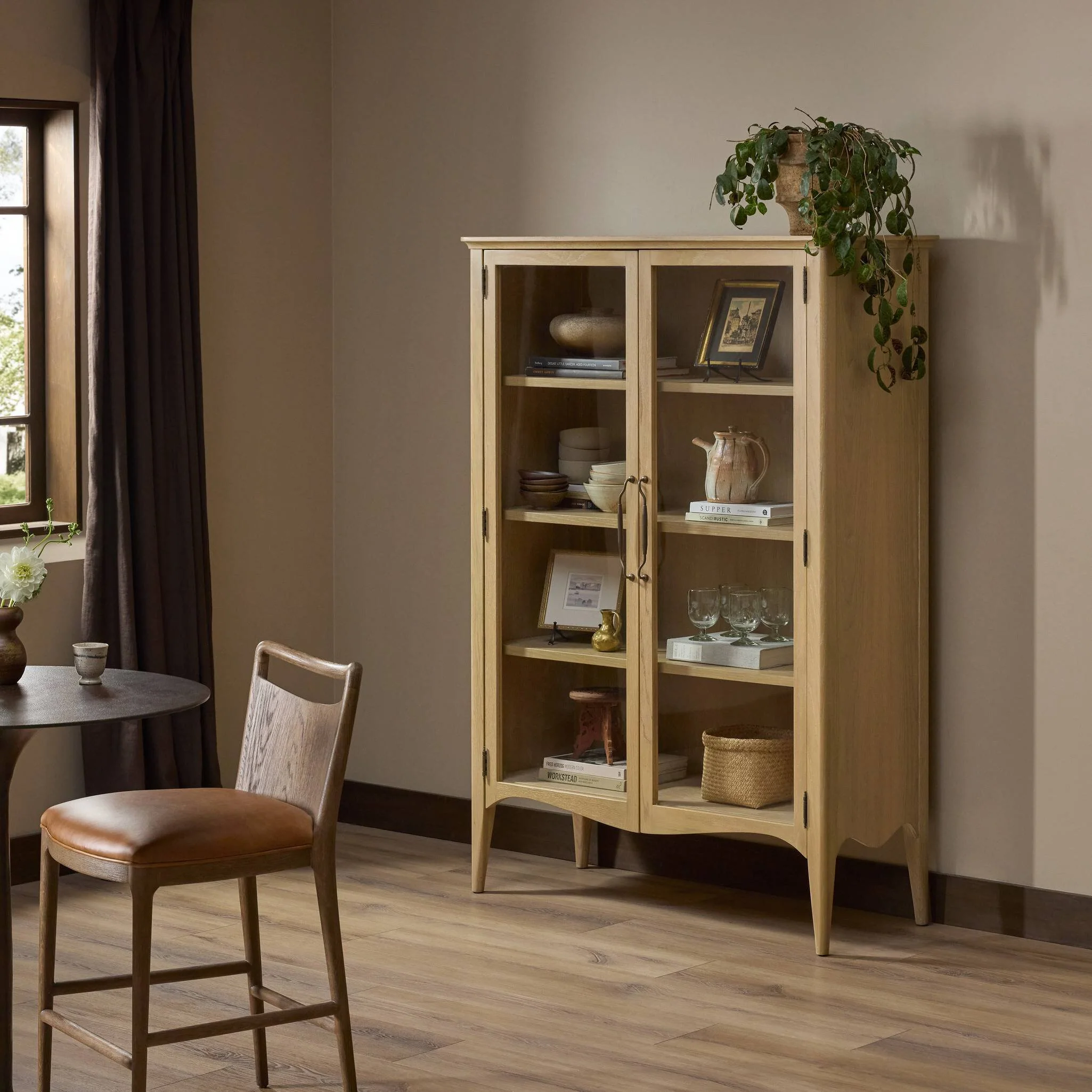 Gates Cabinet - Image 2
