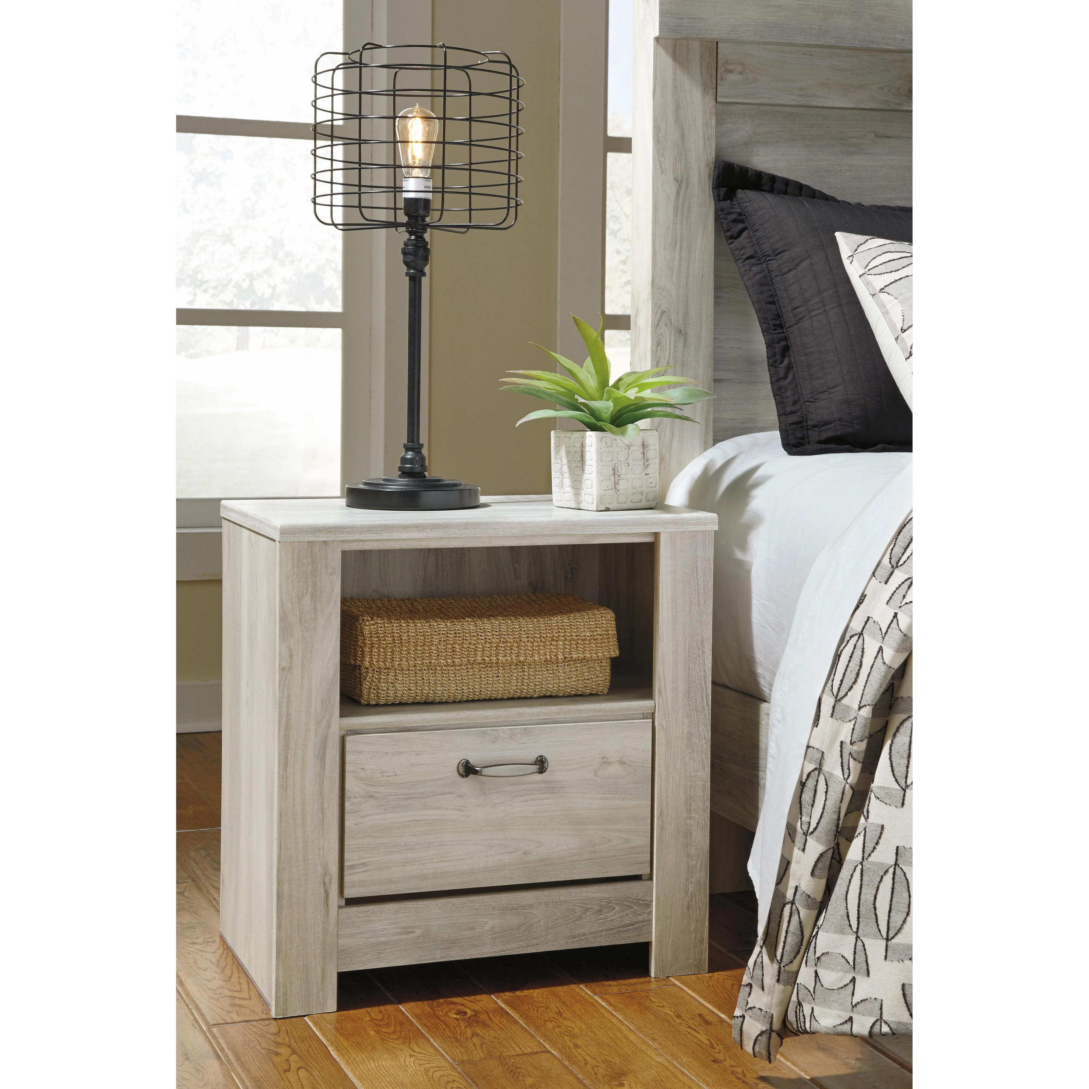 Signature Design by Ashley Bellaby B331B16 5 pc Queen Panel Bedroom Set - Image 3