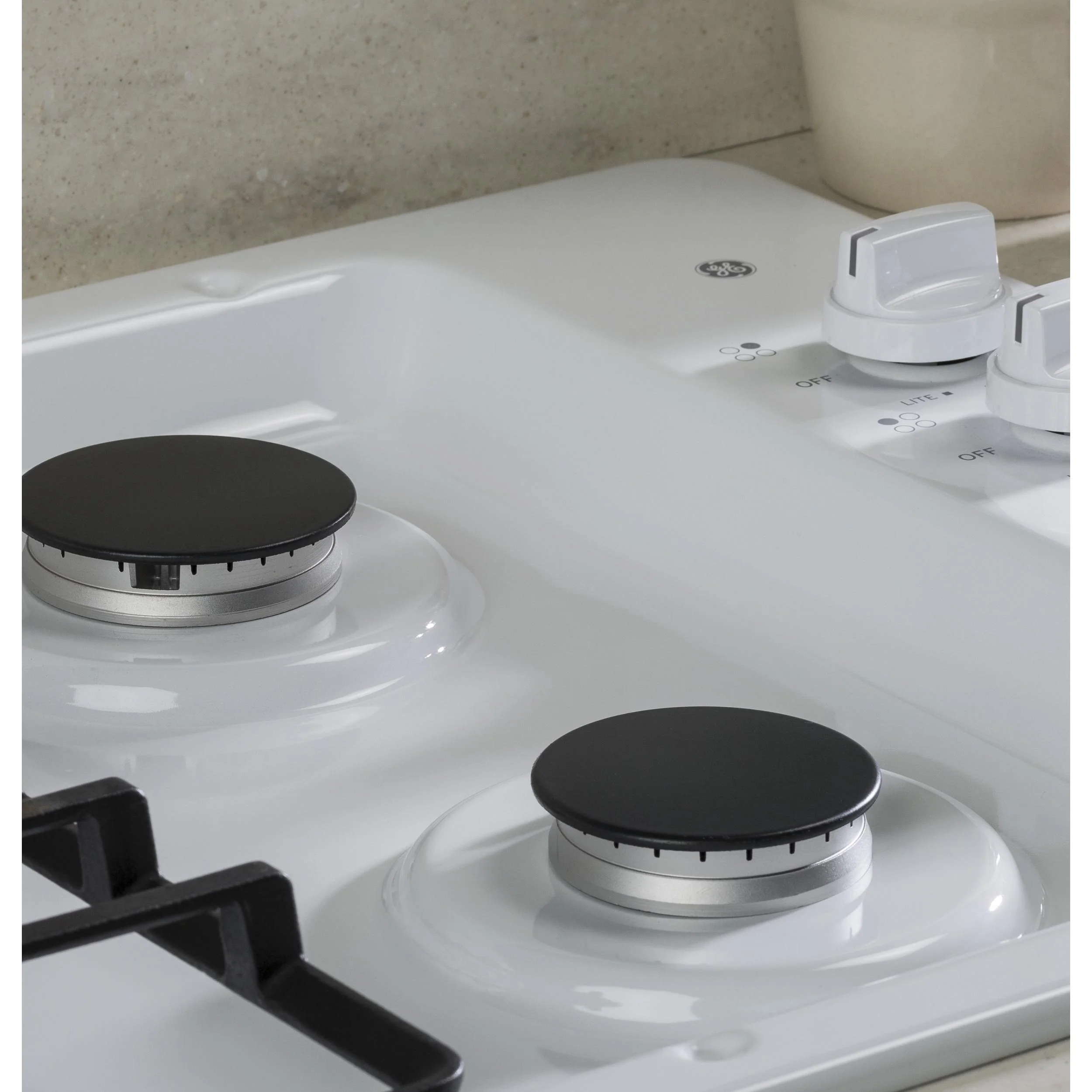 GE 30-inch Built-In Gas Cooktop JGP3030DLWW - Image 3
