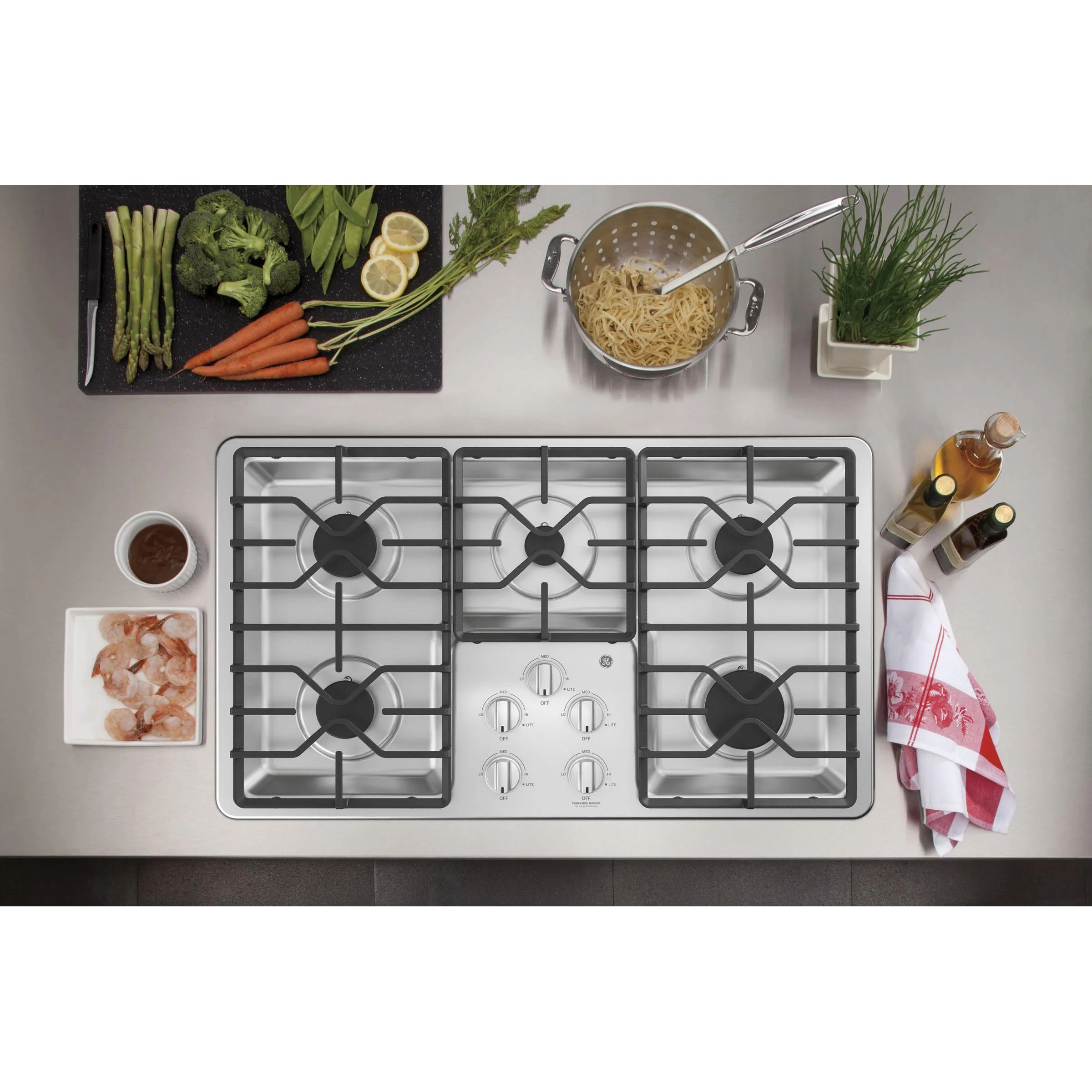 GE 36-inch Built-In Gas Cooktop with MAX Burner System JGP3036SLSS - Image 2