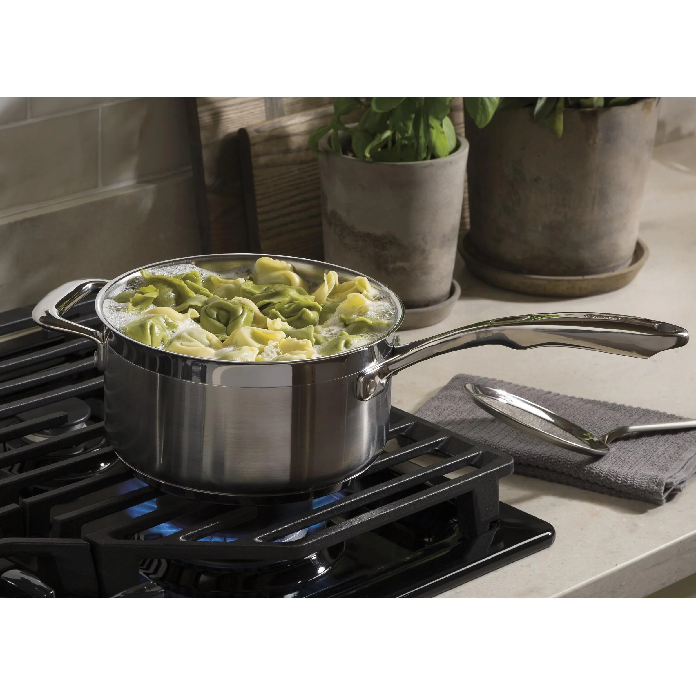 GE 36-inch Built-In Gas Cooktop JGP5036DLBB - Image 3