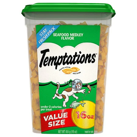 TEMPTATIONS Classic Crunchy and Soft Cat Treats Seafood Medley Flavor  16 oz. Tub - Image 1