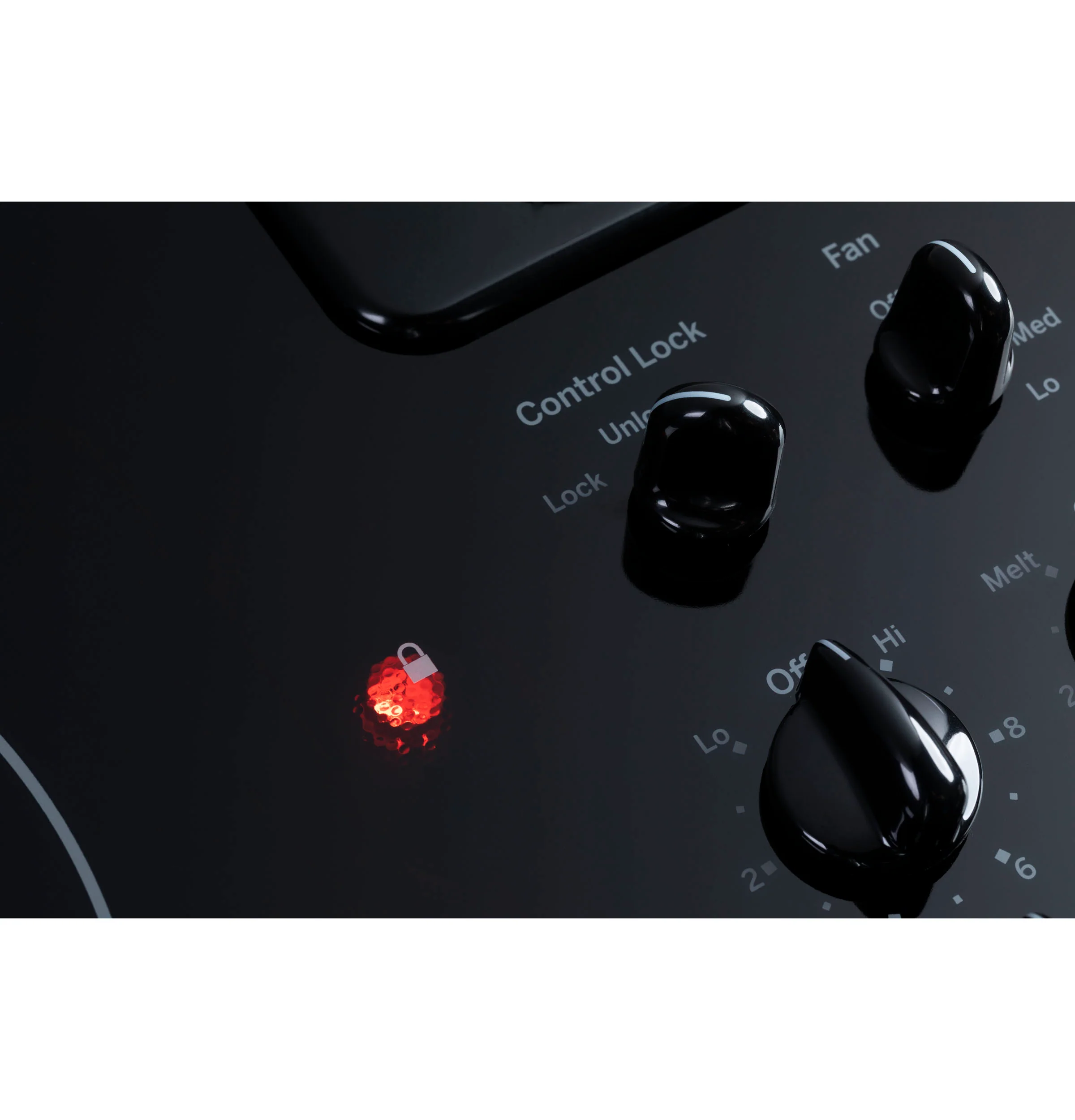 PP9830DRBB VZ023132 GE Profile™ 30" Downdraft Electric Cooktop - Image 2
