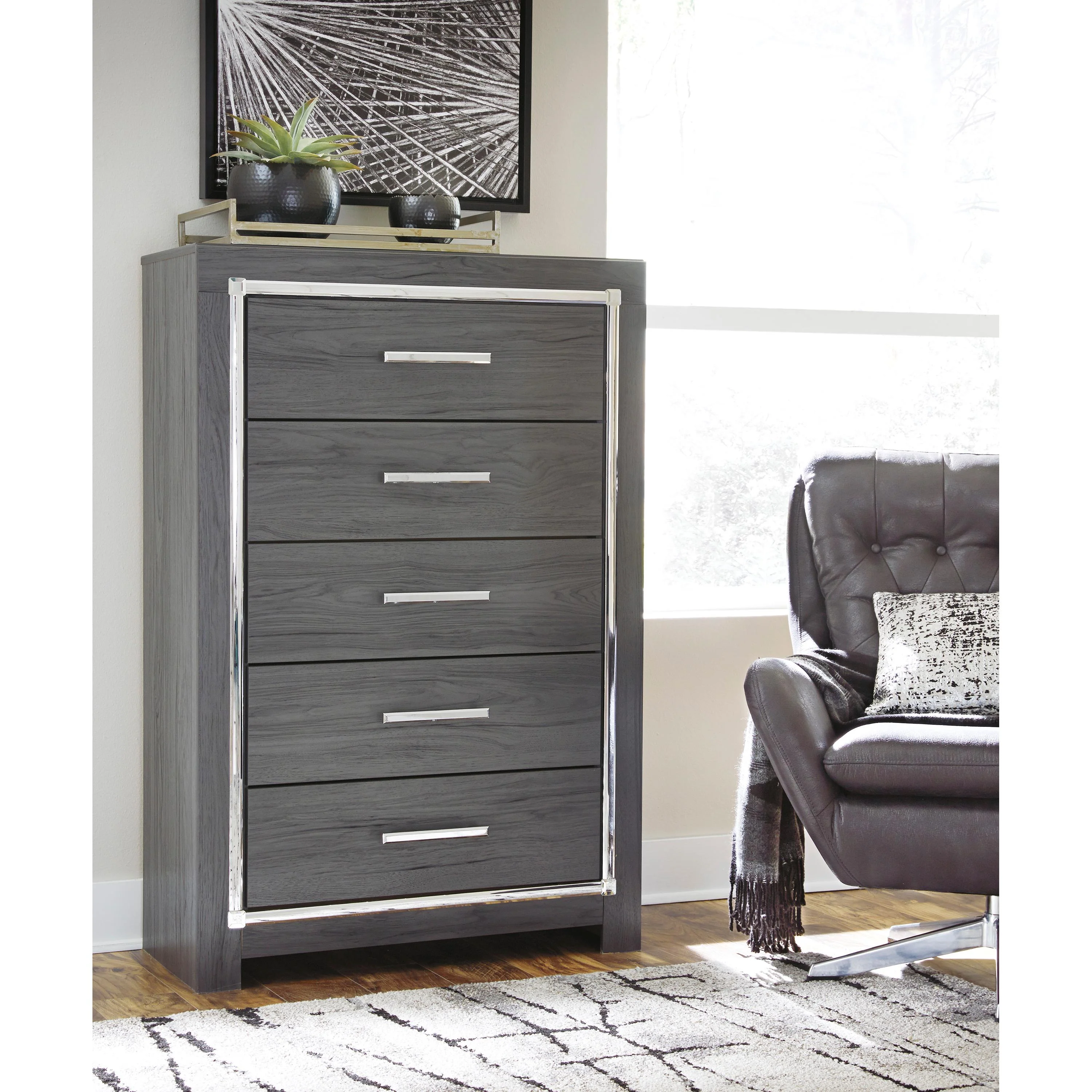 Signature Design by Ashley Lodanna 5-Drawer Chest B214-46 - Image 2
