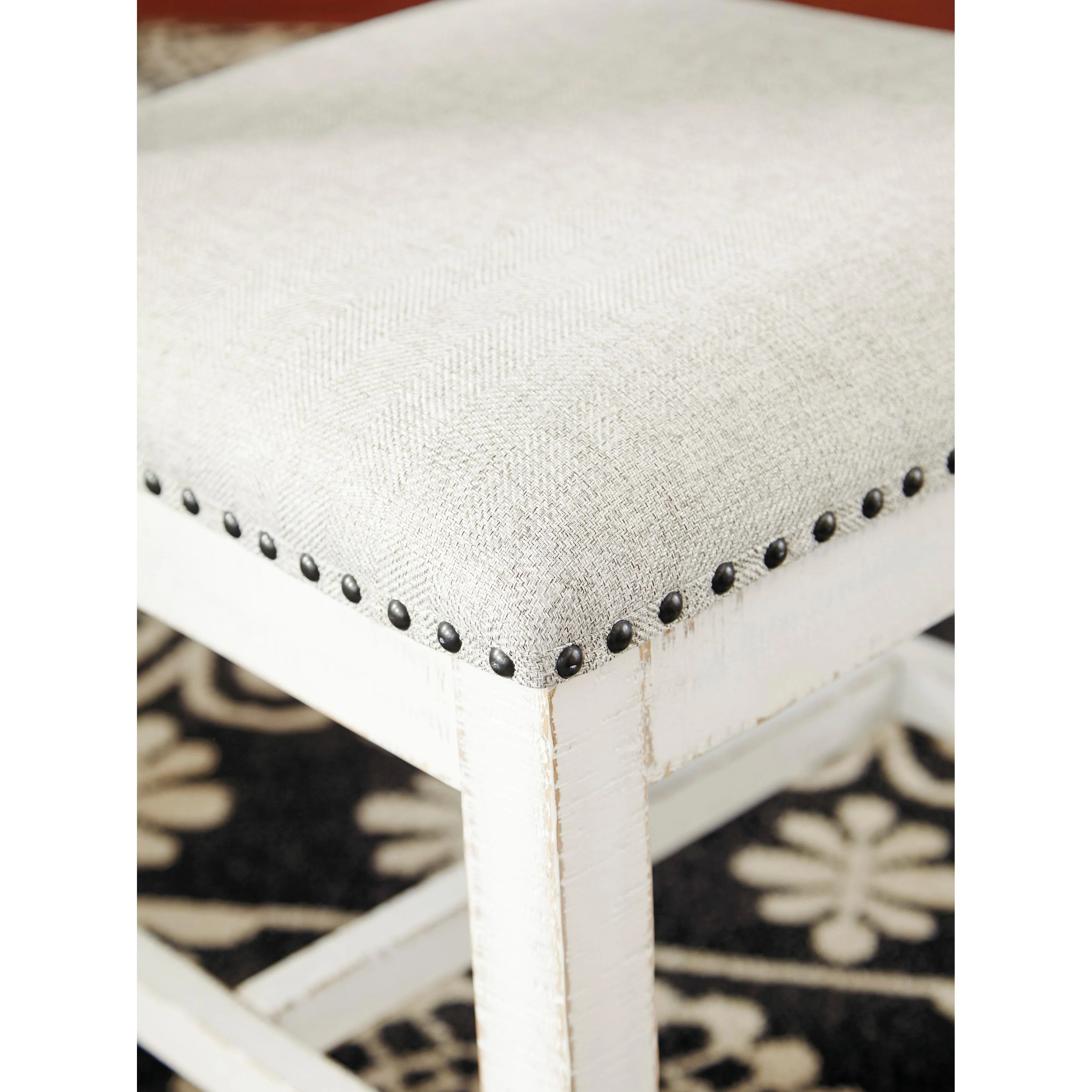 Signature Design by Ashley Valebeck Dining Chair D546-01 - Image 3