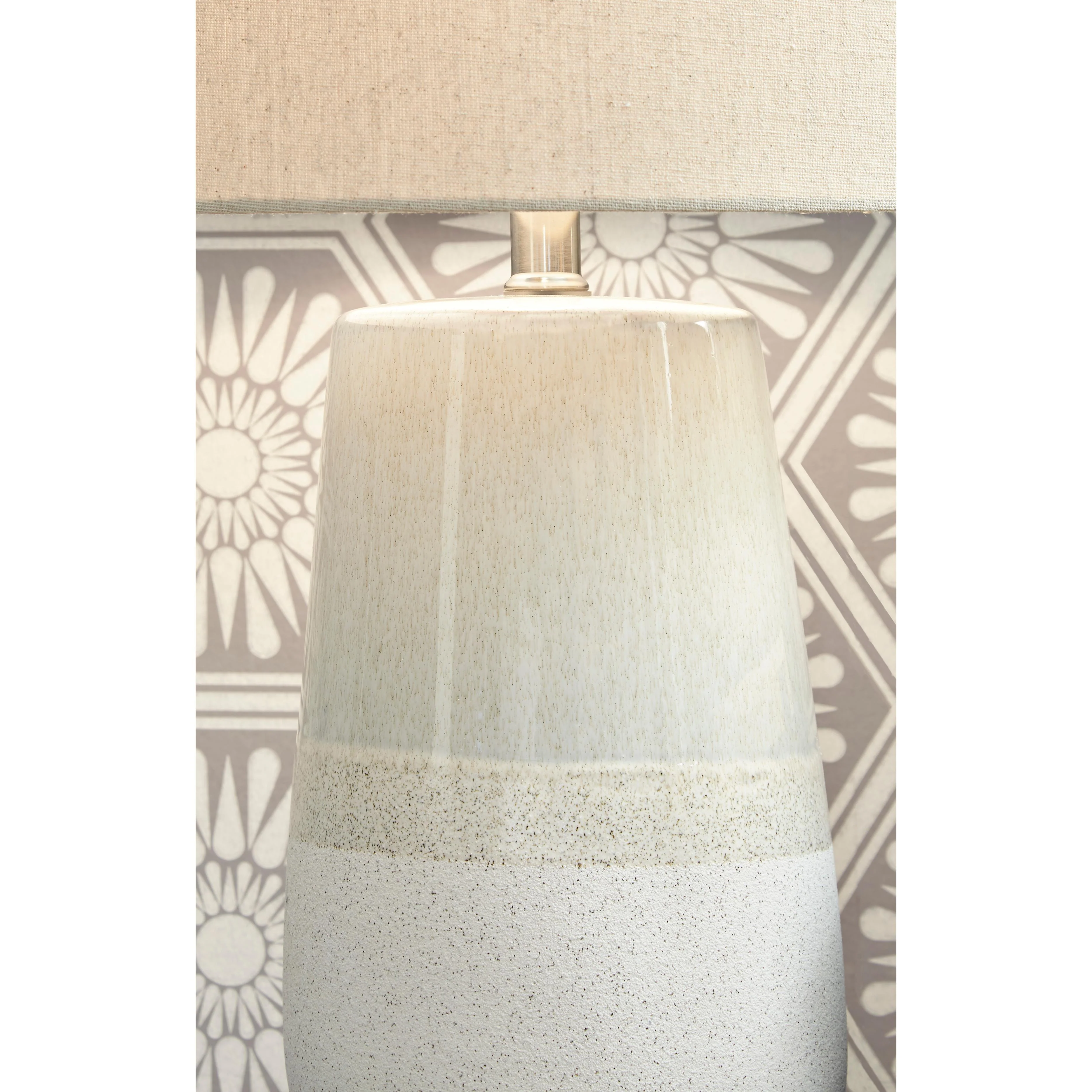 Signature Design by Ashley Shavon L100724 Ceramic Table Lamp - Image 2