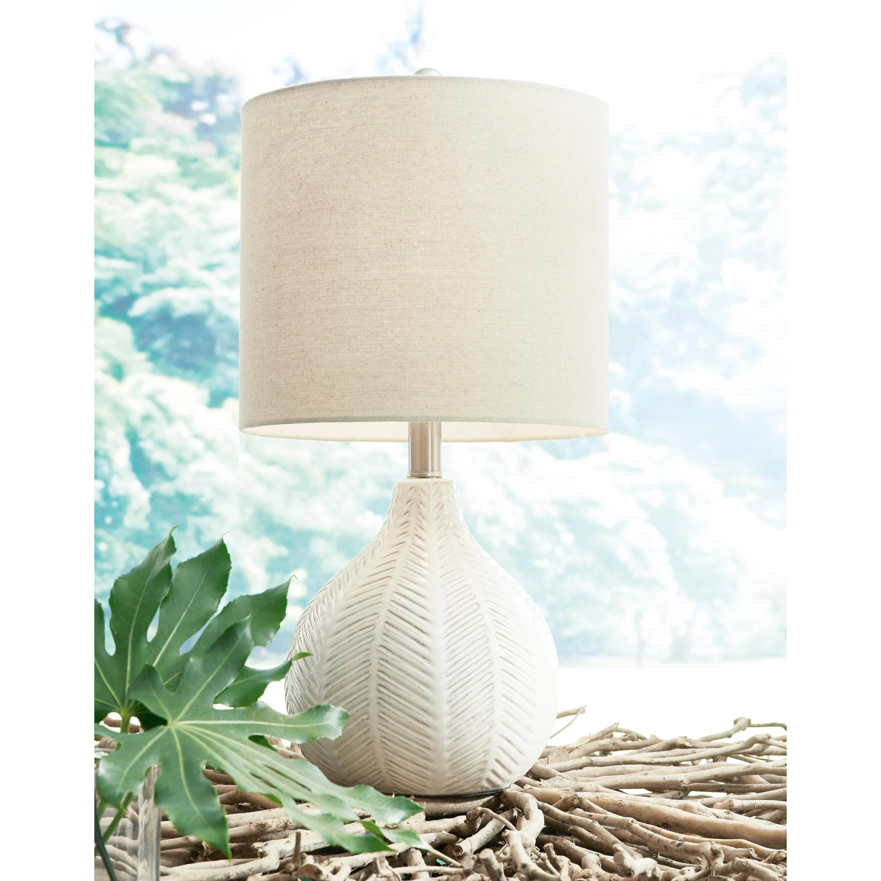 Signature Design by Ashley Rainermen L180024 Ceramic Table Lamp - Image 3