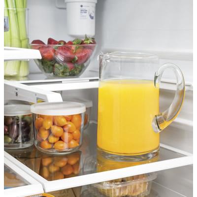 GE 33-inch, 24.8 cu. ft. French 3-Door Refrigerator with Internal Water Dispenser GNE25JYKFS - Image 3