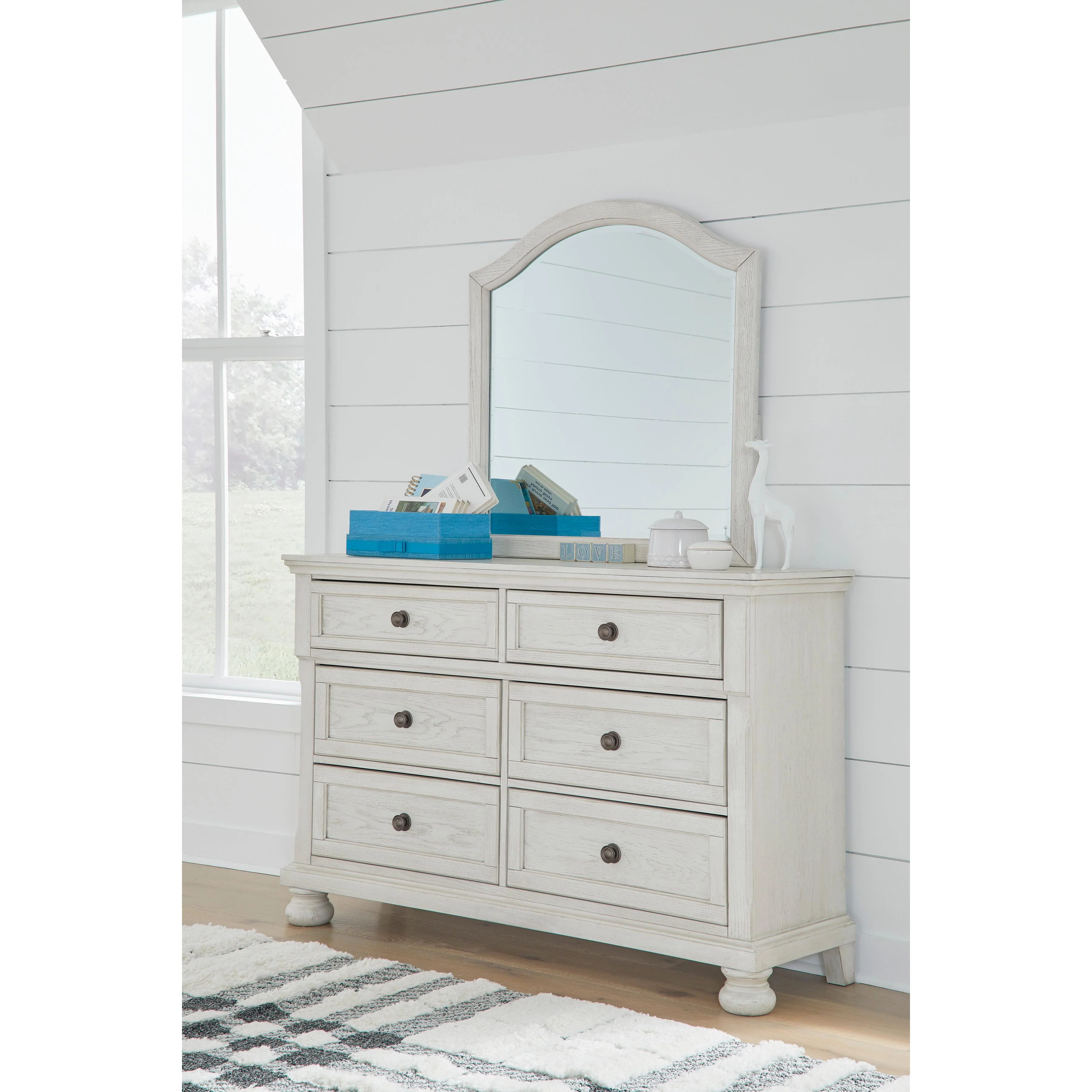 Signature Design by Ashley Robbinsdale B742B10 Dresser and Mirror - Image 2