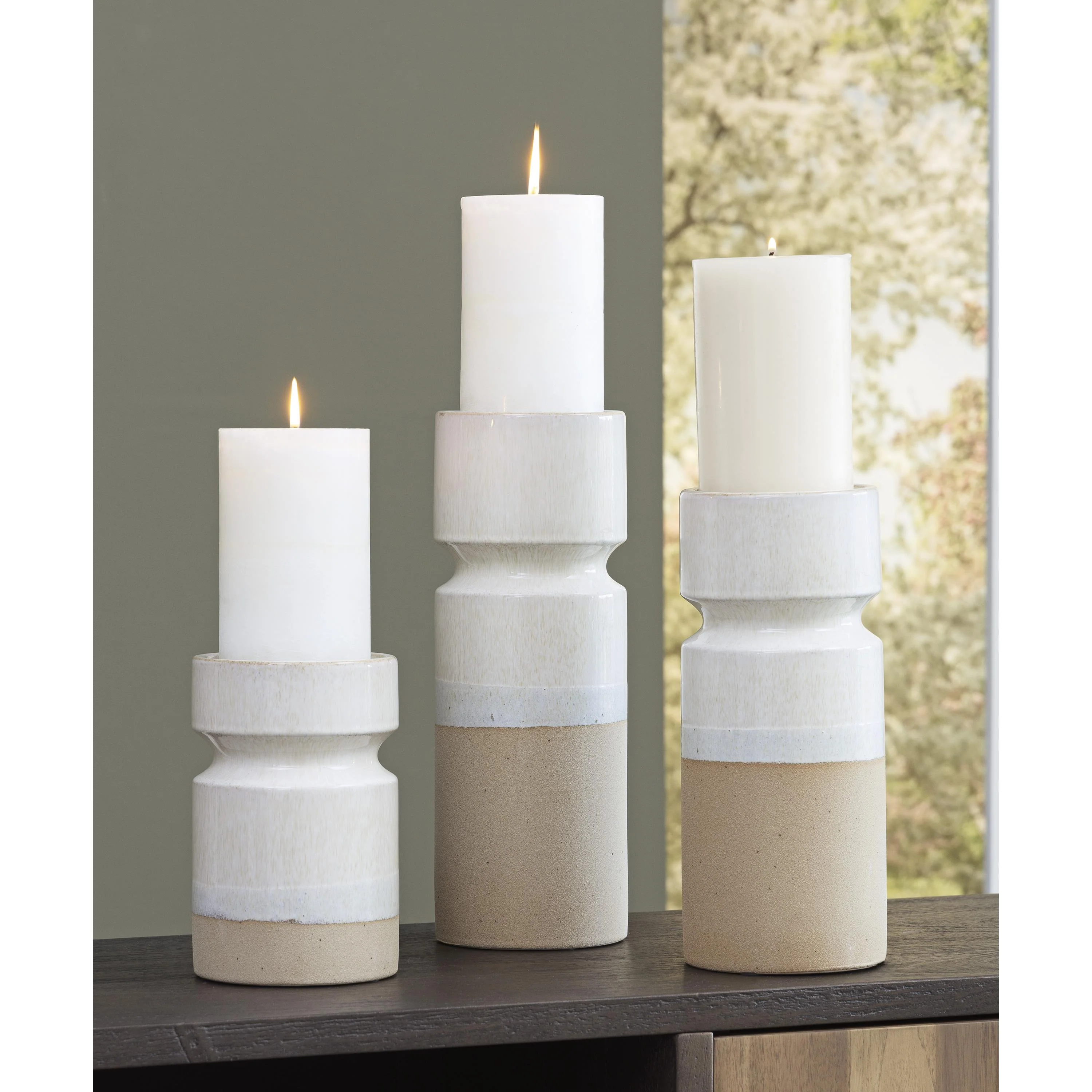 Signature Design by Ashley Hurston A2000583 Candle Holder Set - Image 3