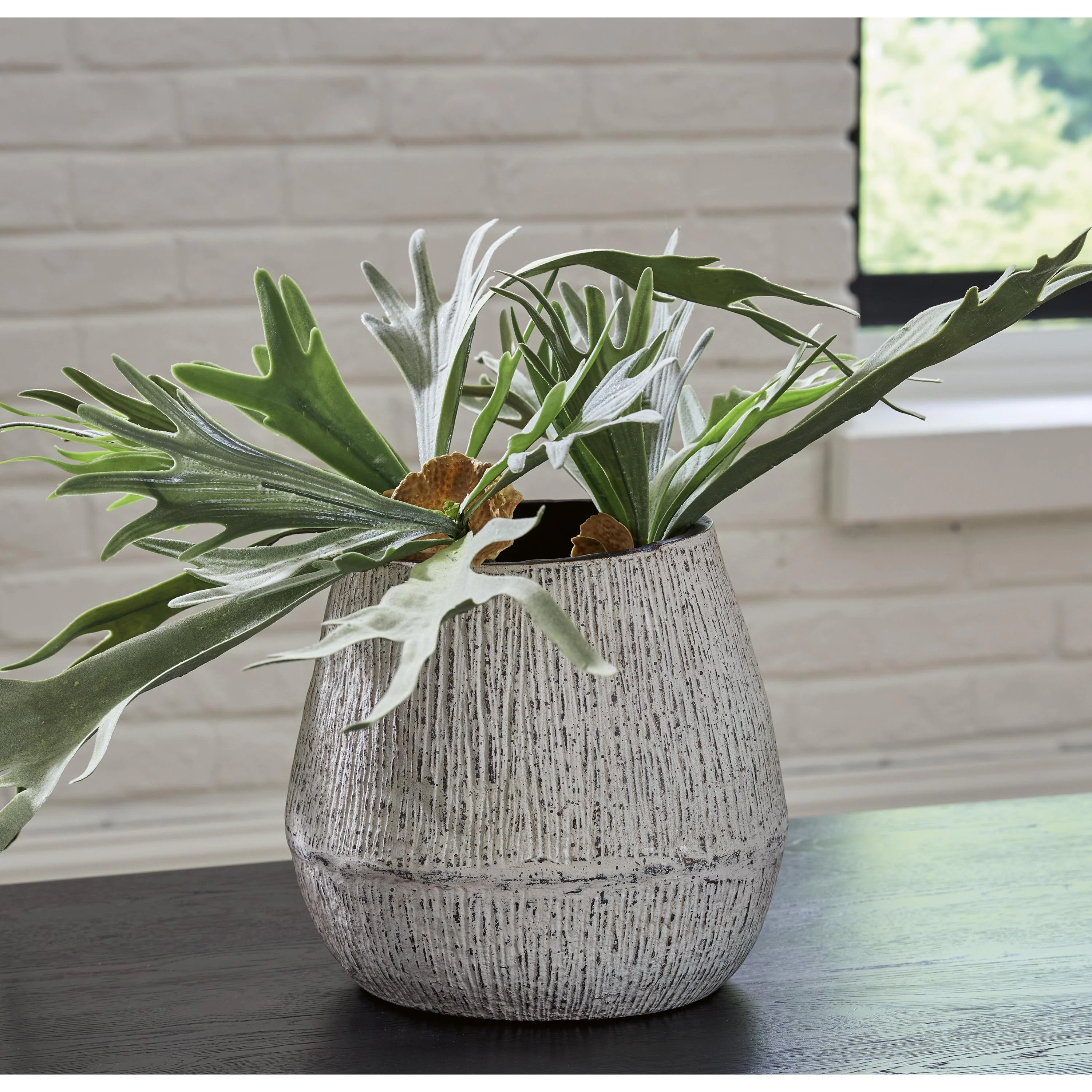 Signature Design by Ashley Claymount A2000636 Vase - Image 2