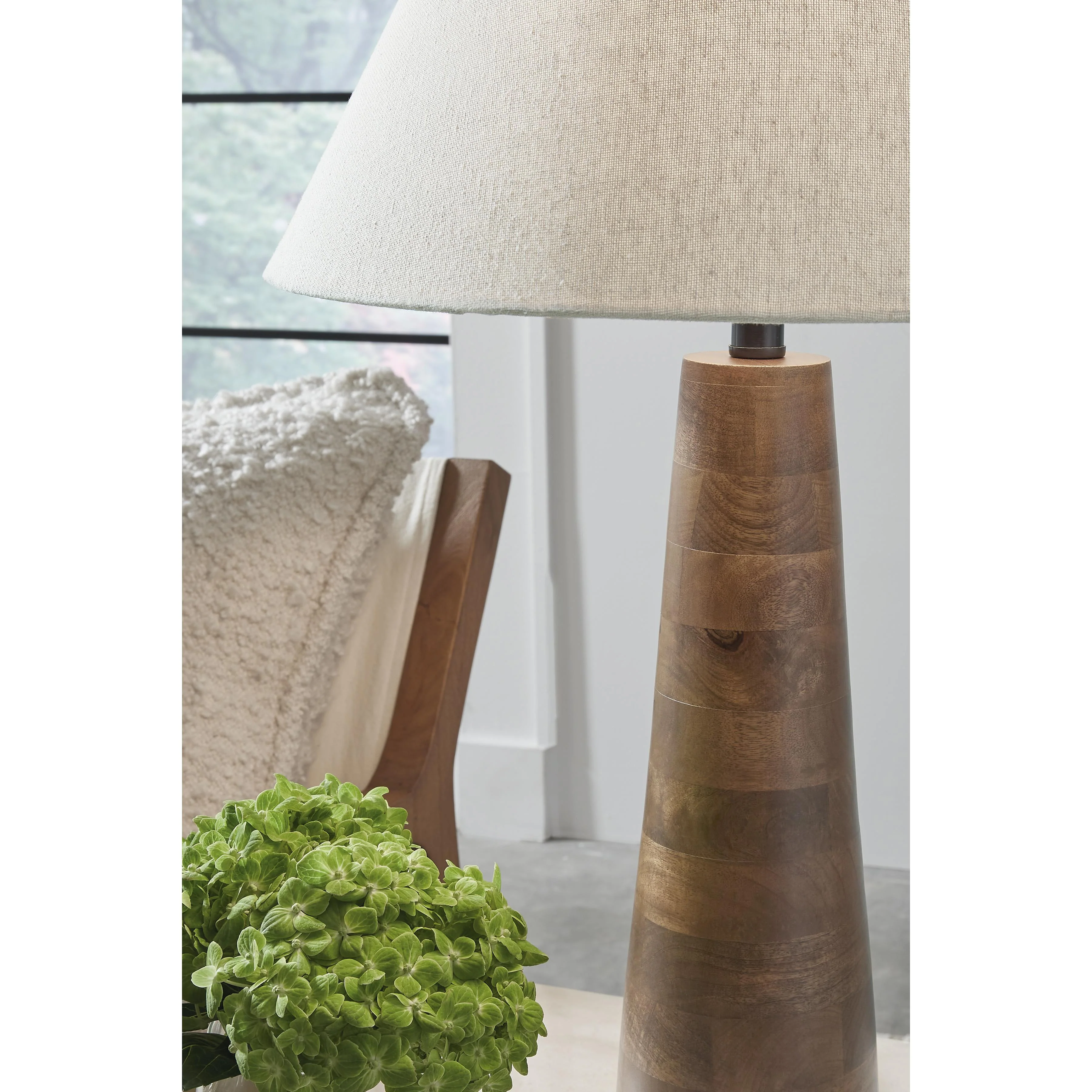 Signature Design by Ashley Danset L329104 Wood Table Lamp - Image 3