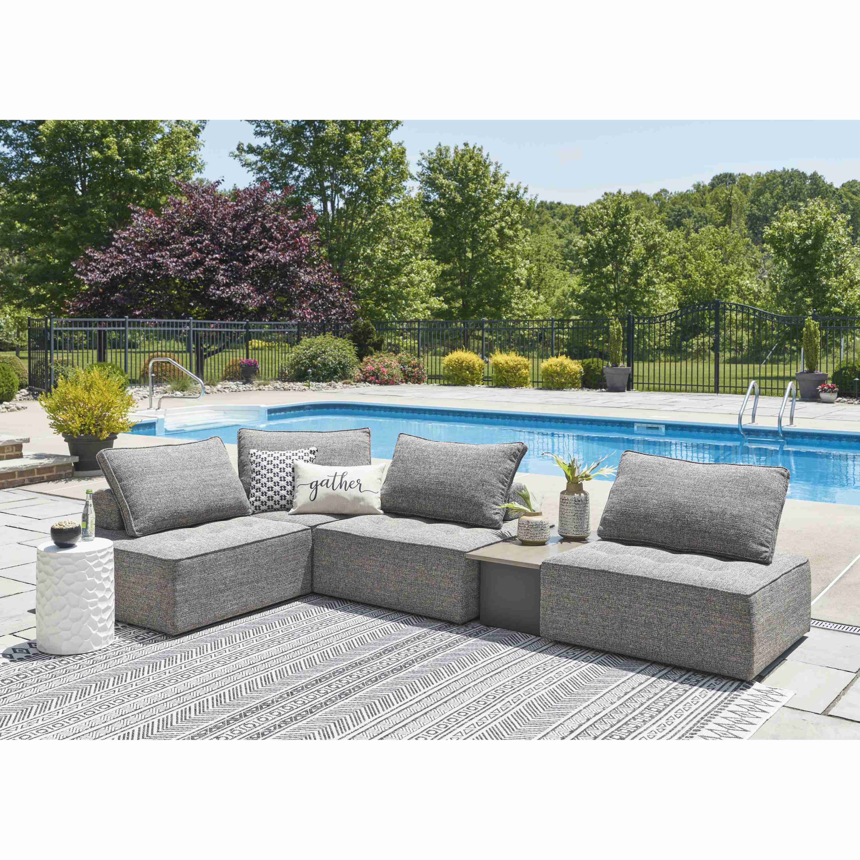 Signature Design by Ashley Bree Zee P160P5 5 pc Outdoor Sectional - Image 2