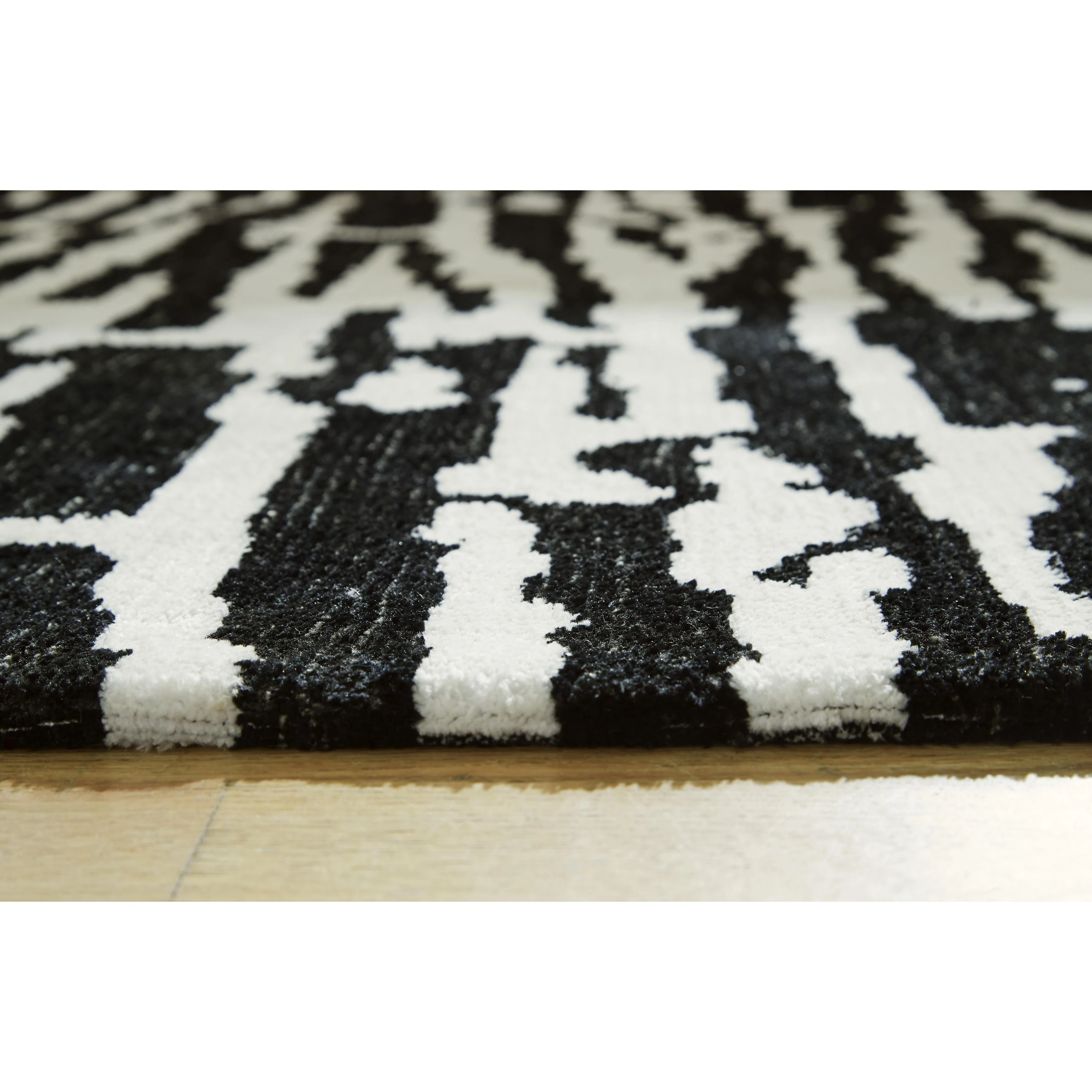 Signature Design by Ashley Bramshaw R406762 Medium Rug - Image 3