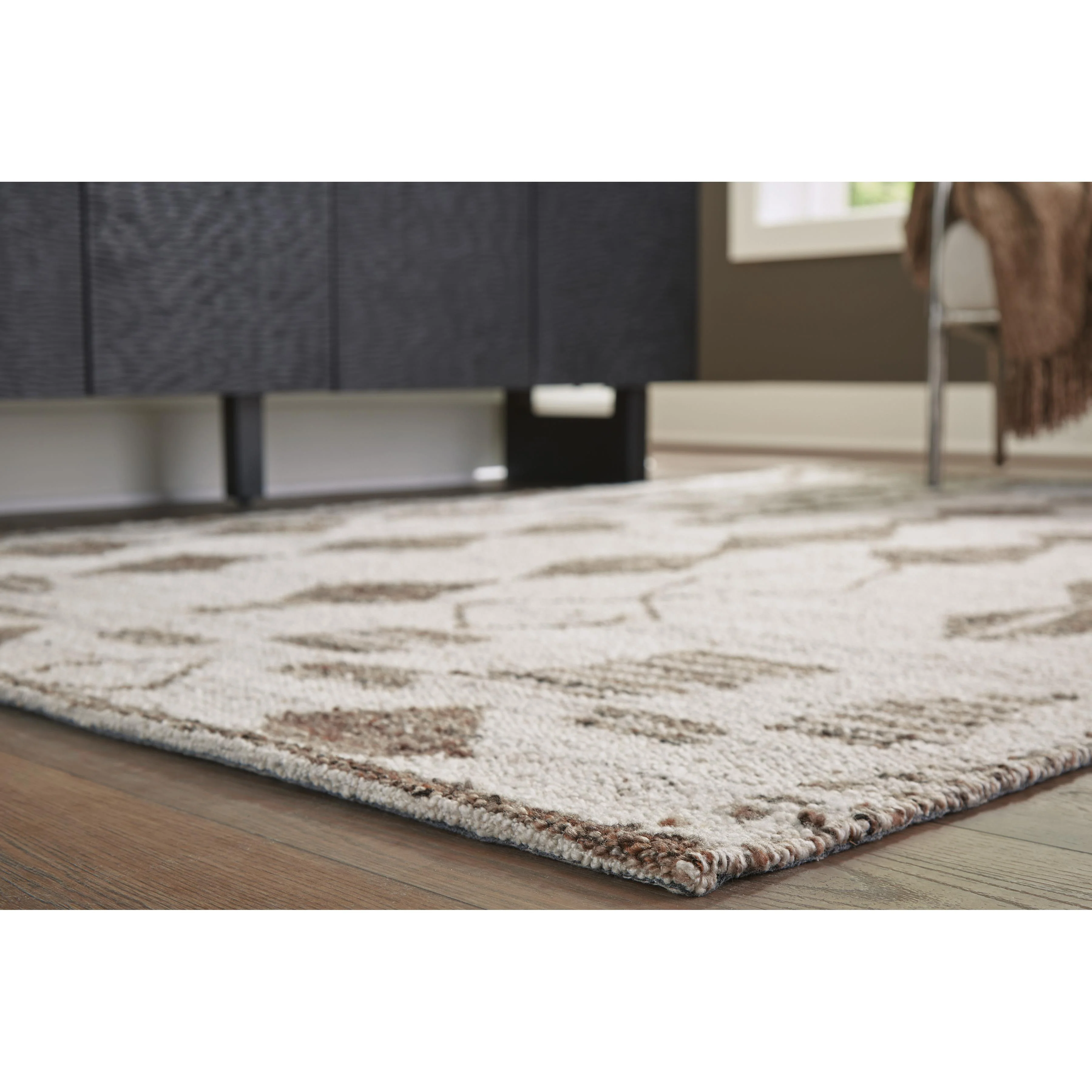 Signature Design by Ashley Brettler R406791 Large Rug - Image 3