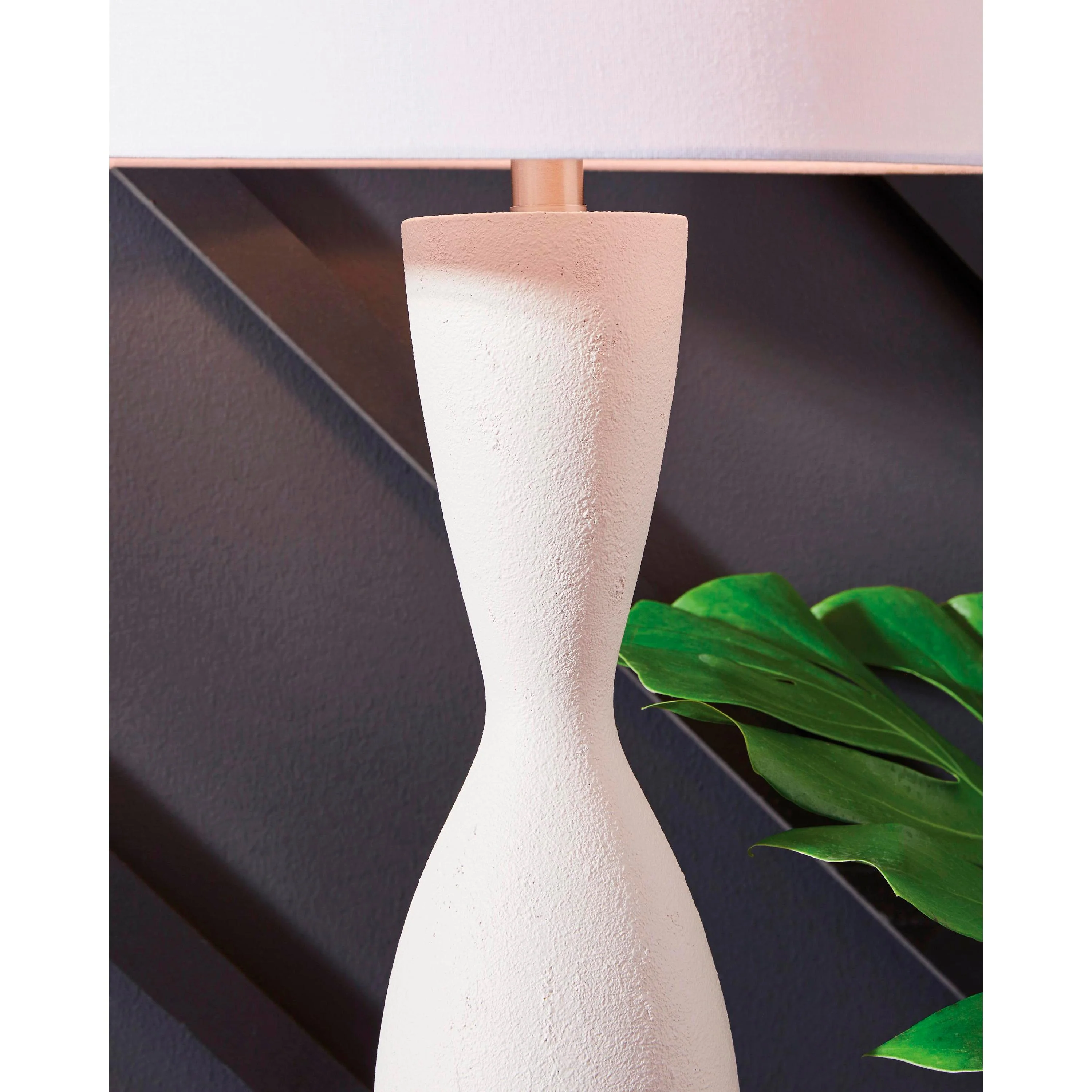 Signature Design by Ashley Davinford L236004 Poly Table Lamp - Image 3