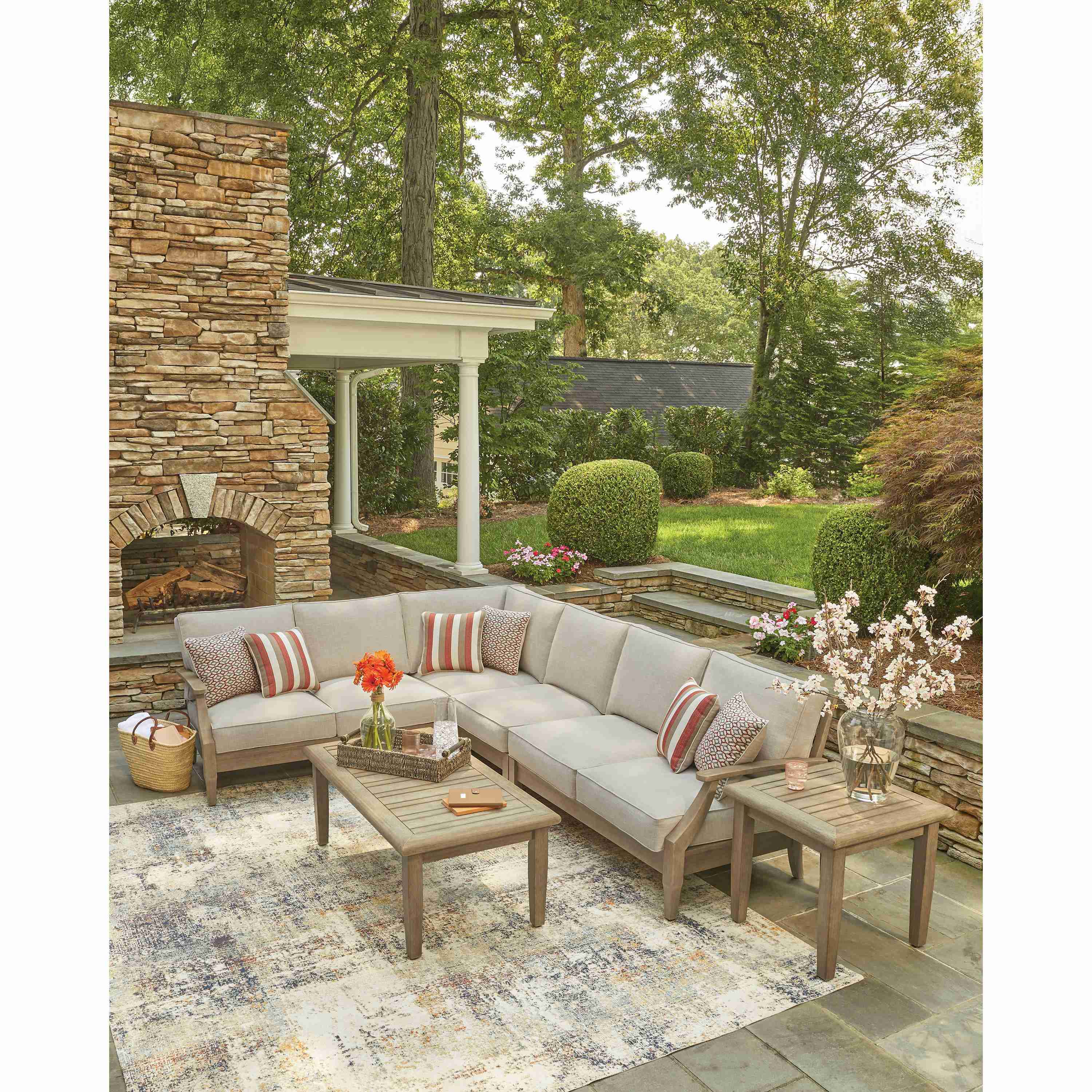 Signature Design by Ashley Clare View P801P11 4 pc Outdoor Sectional - Image 3