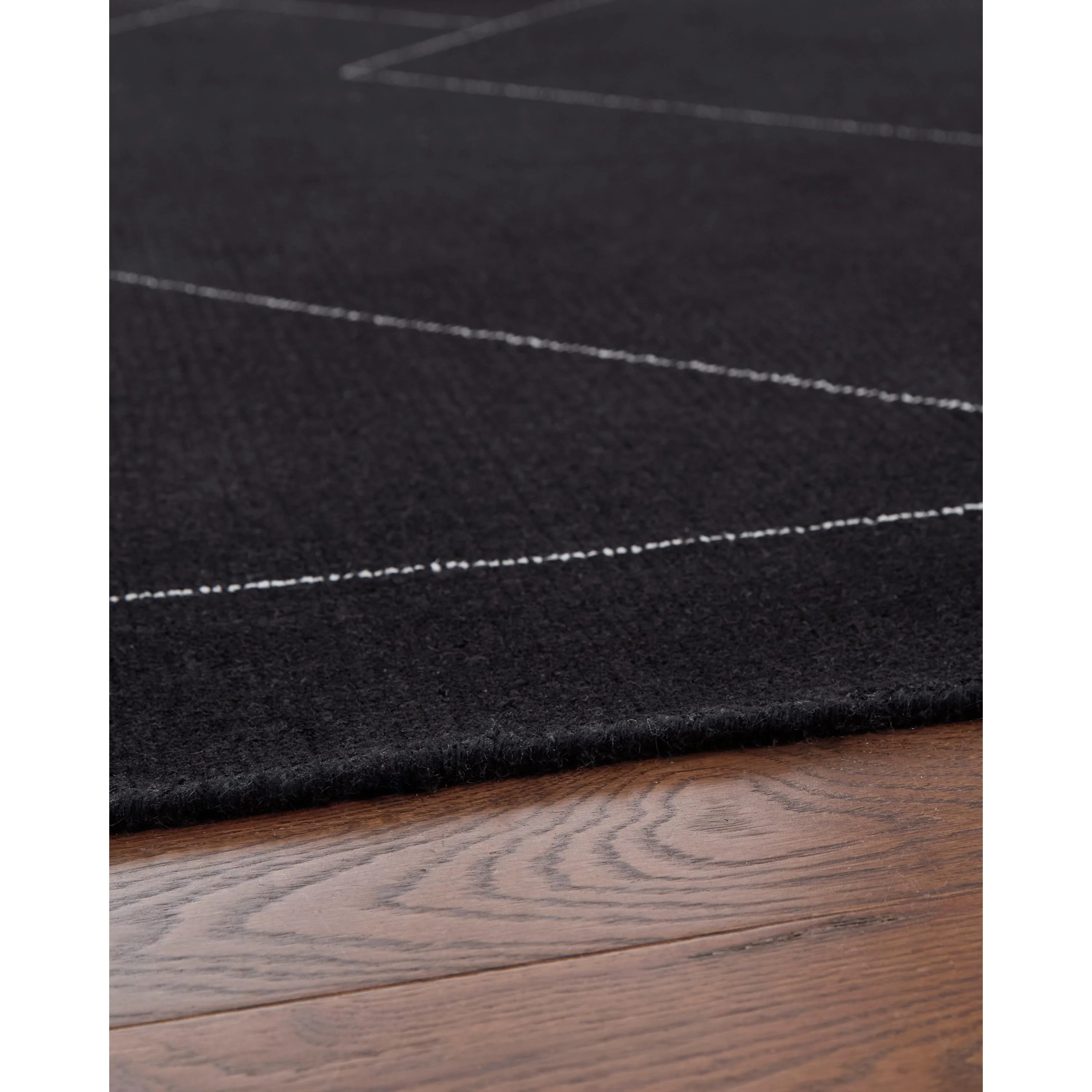 Signature Design by Ashley Marav R407531 Large Rug - Image 3