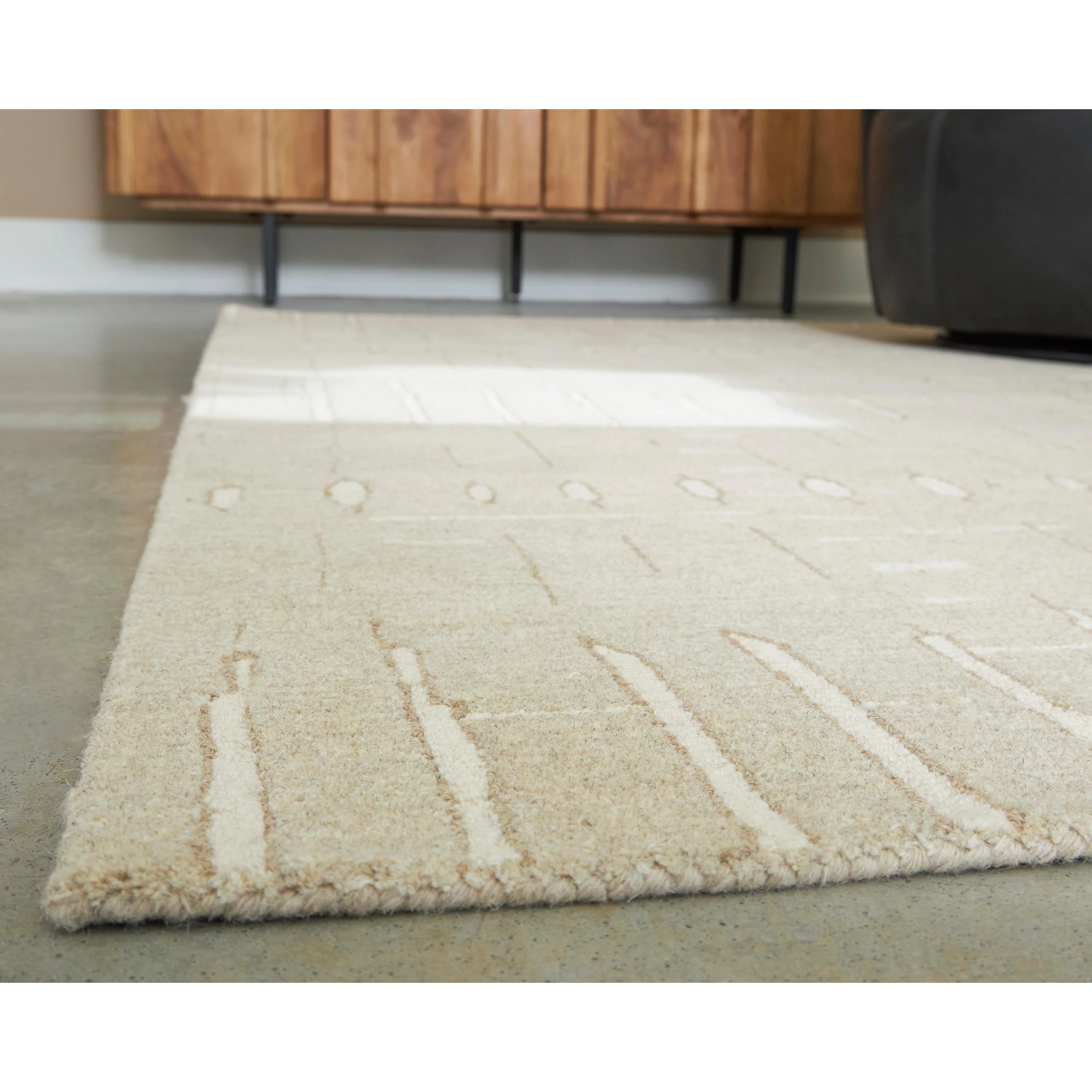Signature Design by Ashley Wolbert R407661 Large Rug - Image 3