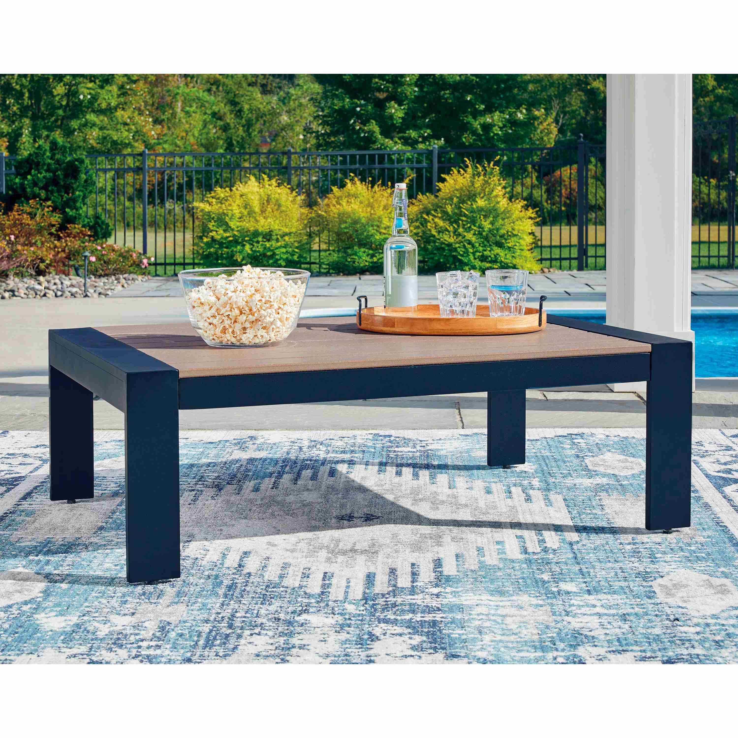 Signature Design by Ashley East Beach PCP587-701 Rectangular Cocktail Table - Image 3