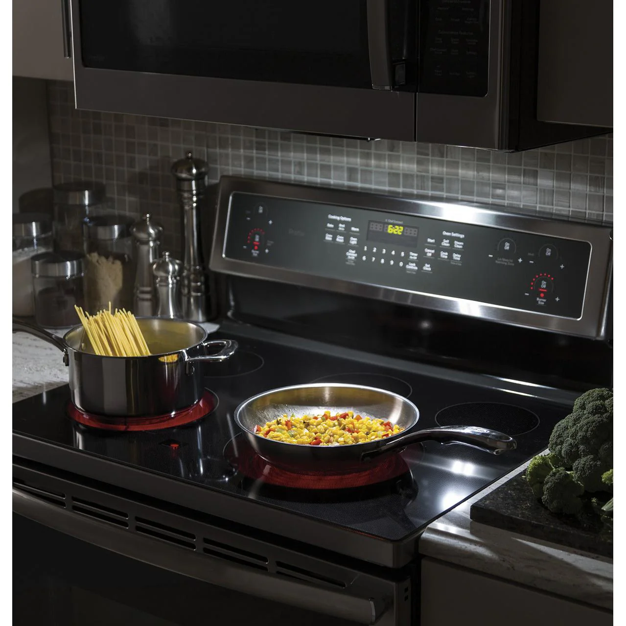 GE Profile 30-inch 2.1 CU. Ft. Over-the-Range Microwave Oven PVM9215RYSS - Image 3