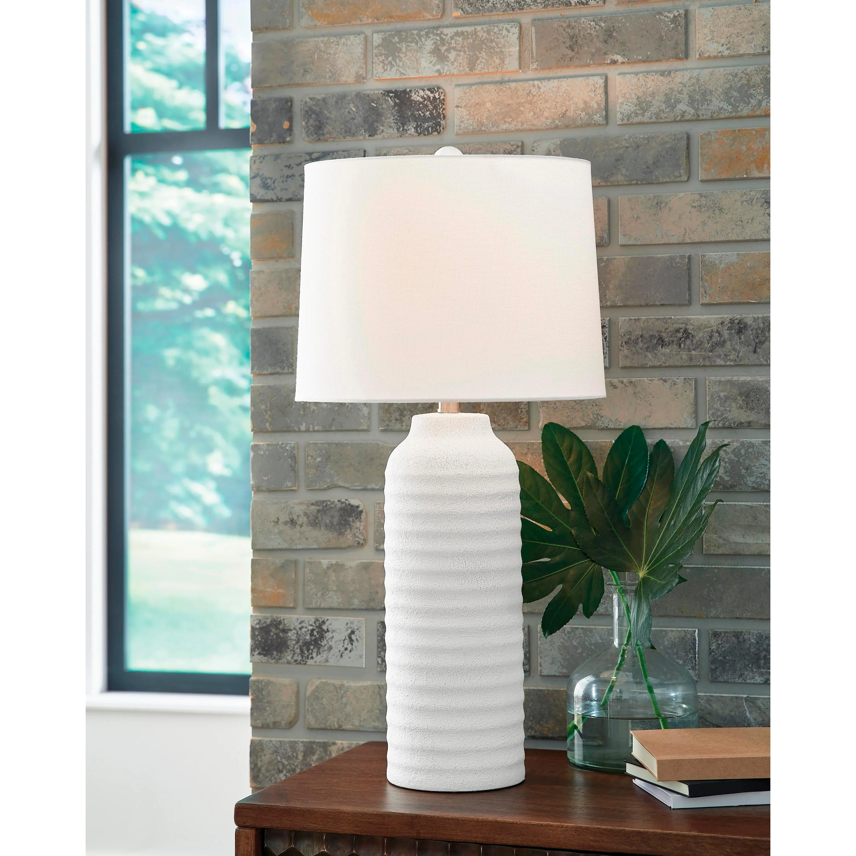 Signature Design by Ashley Vauville Table Lamp L243674 - Image 2