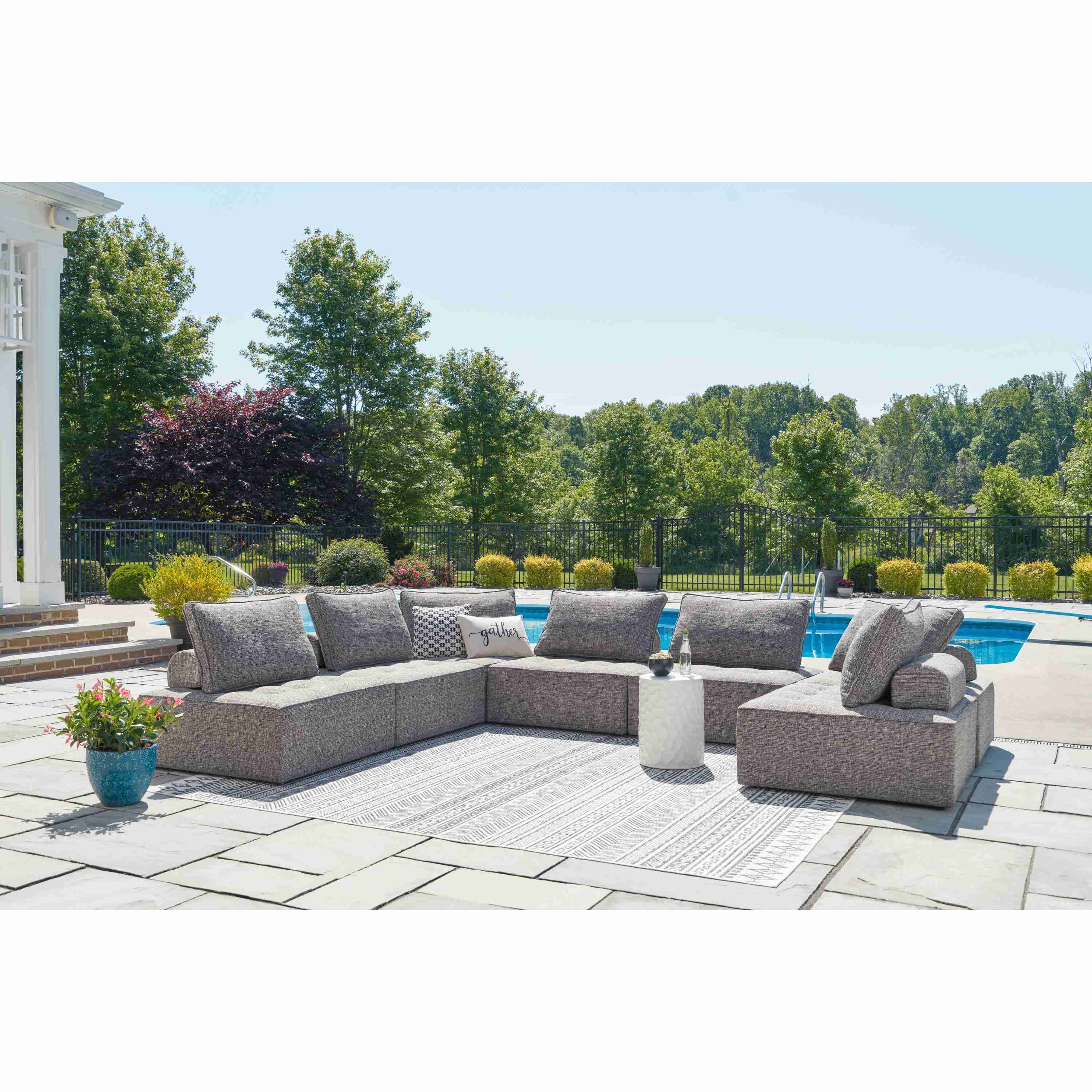 Signature Design by Ashley Bree Zee P160P2 7 pc Outdoor Sectional - Image 2