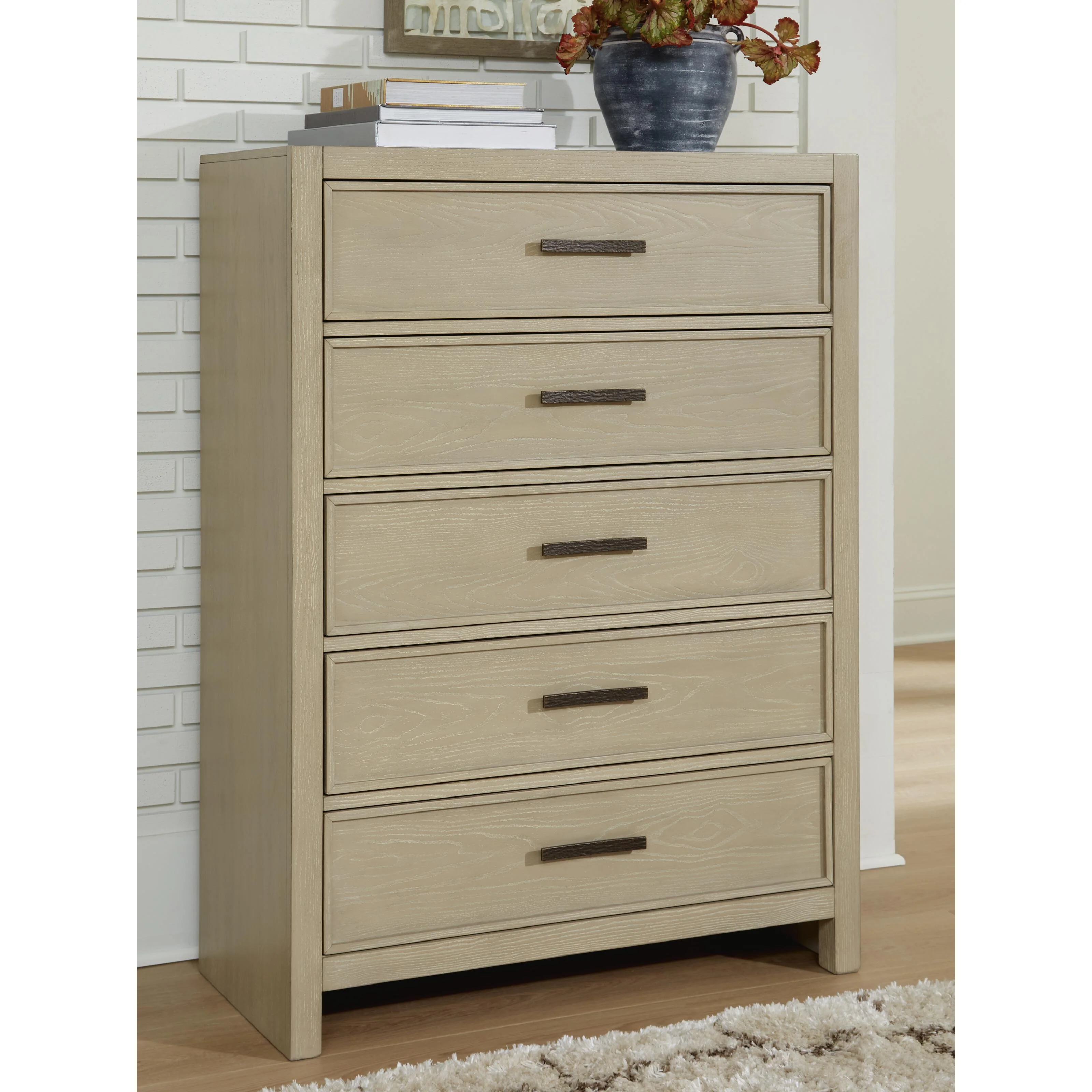 Signature Design by Ashley Calmoro B602-46 Five Drawer Chest - Image 2