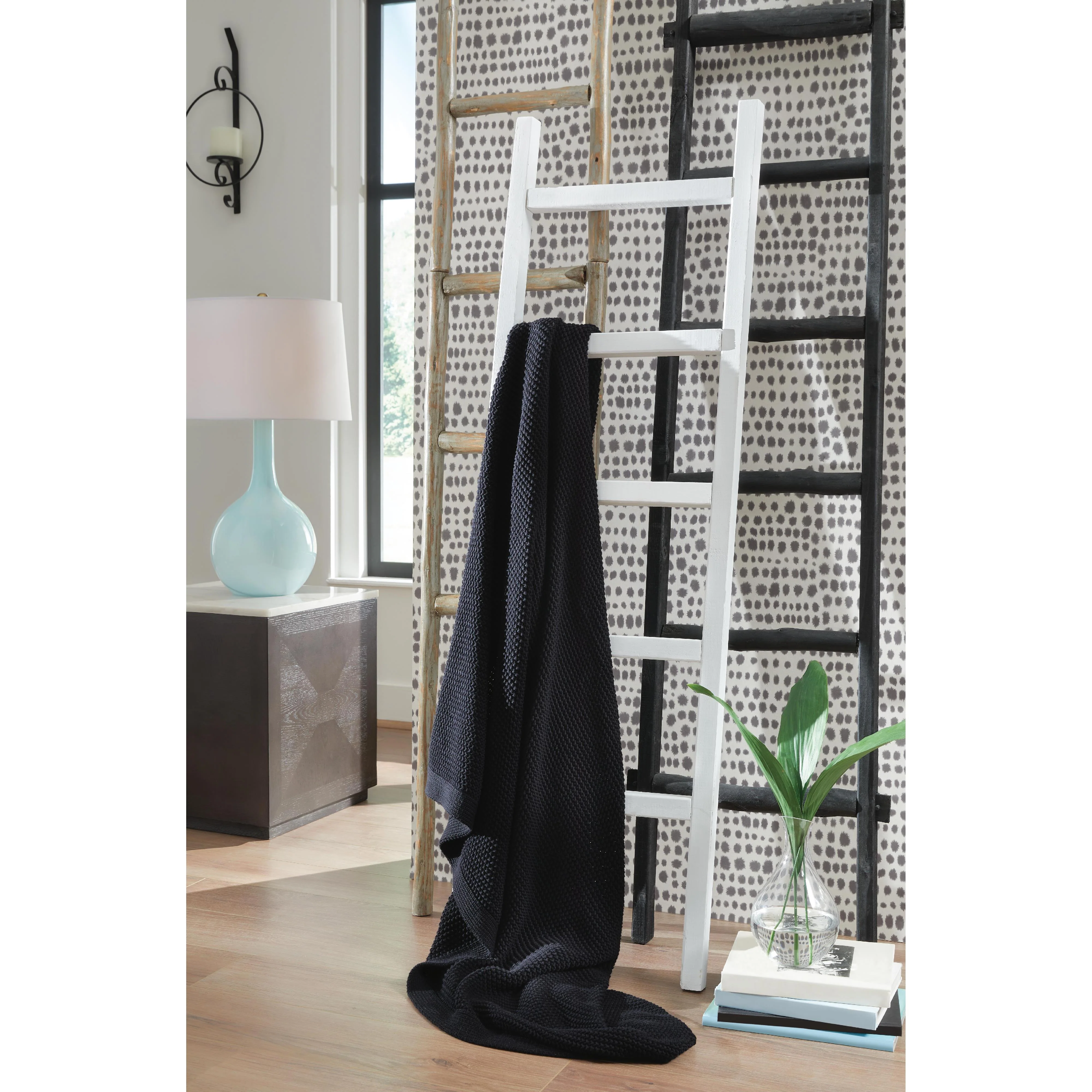 Signature Design by Ashley Gayelery A1001086T Throw - Image 3
