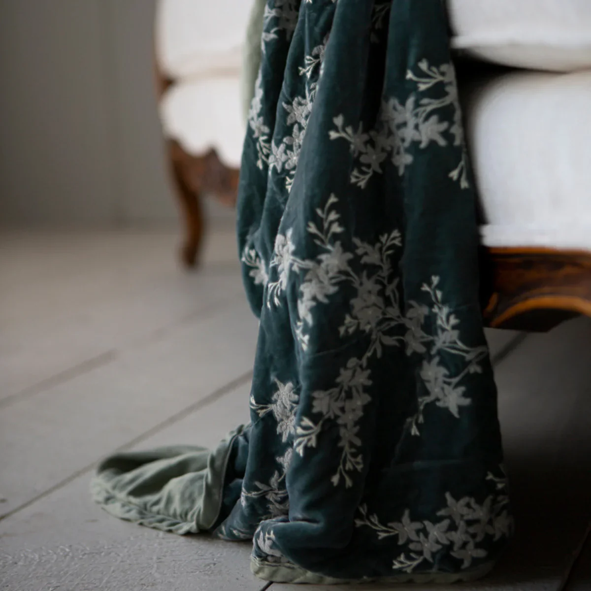 Lynette Bed Blanket - Image 3