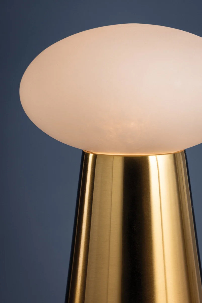 Cashel Rechargeable Table Lamp - Image 3