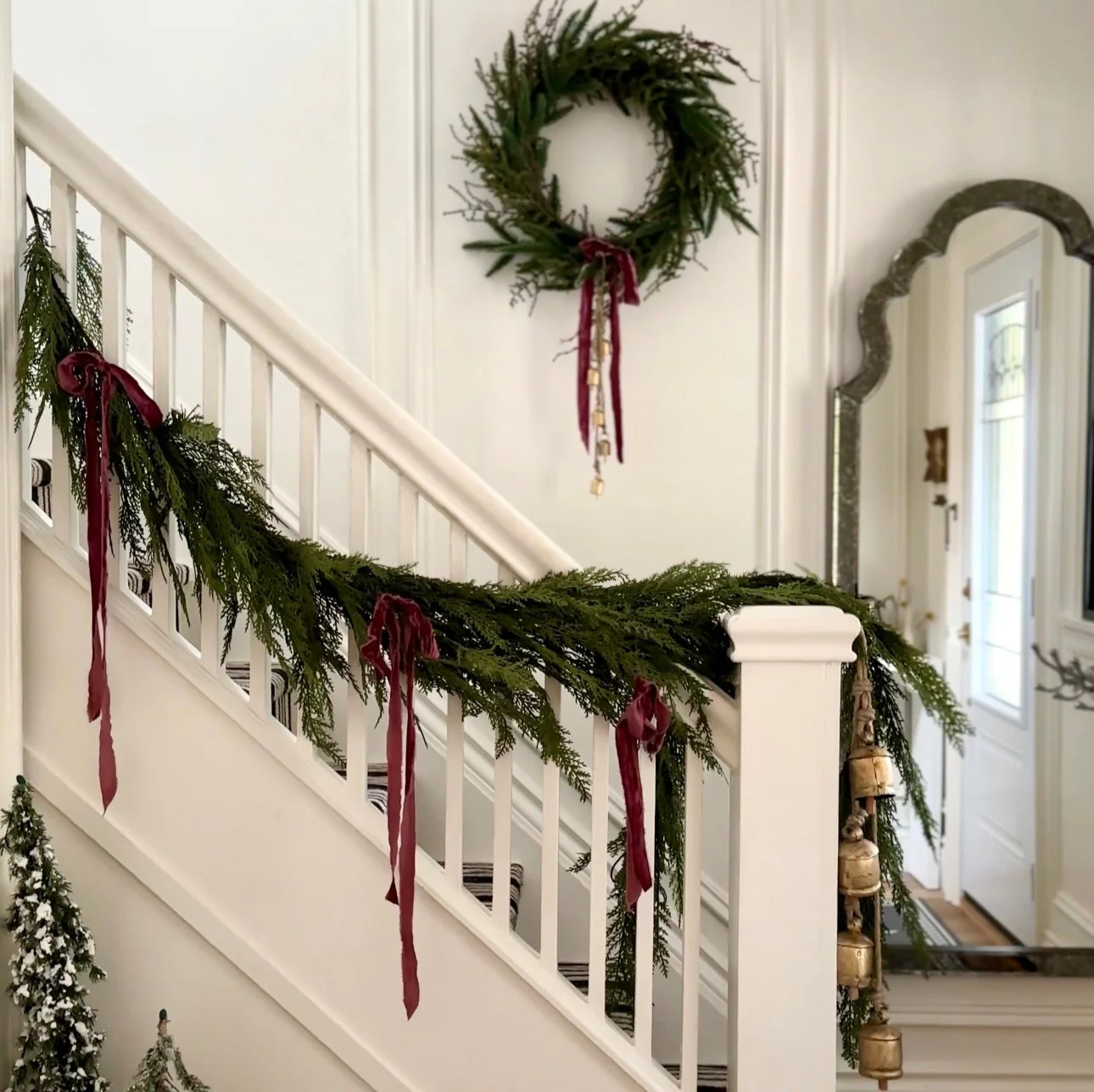 Wispy 6' Cedar Garland - Image 2