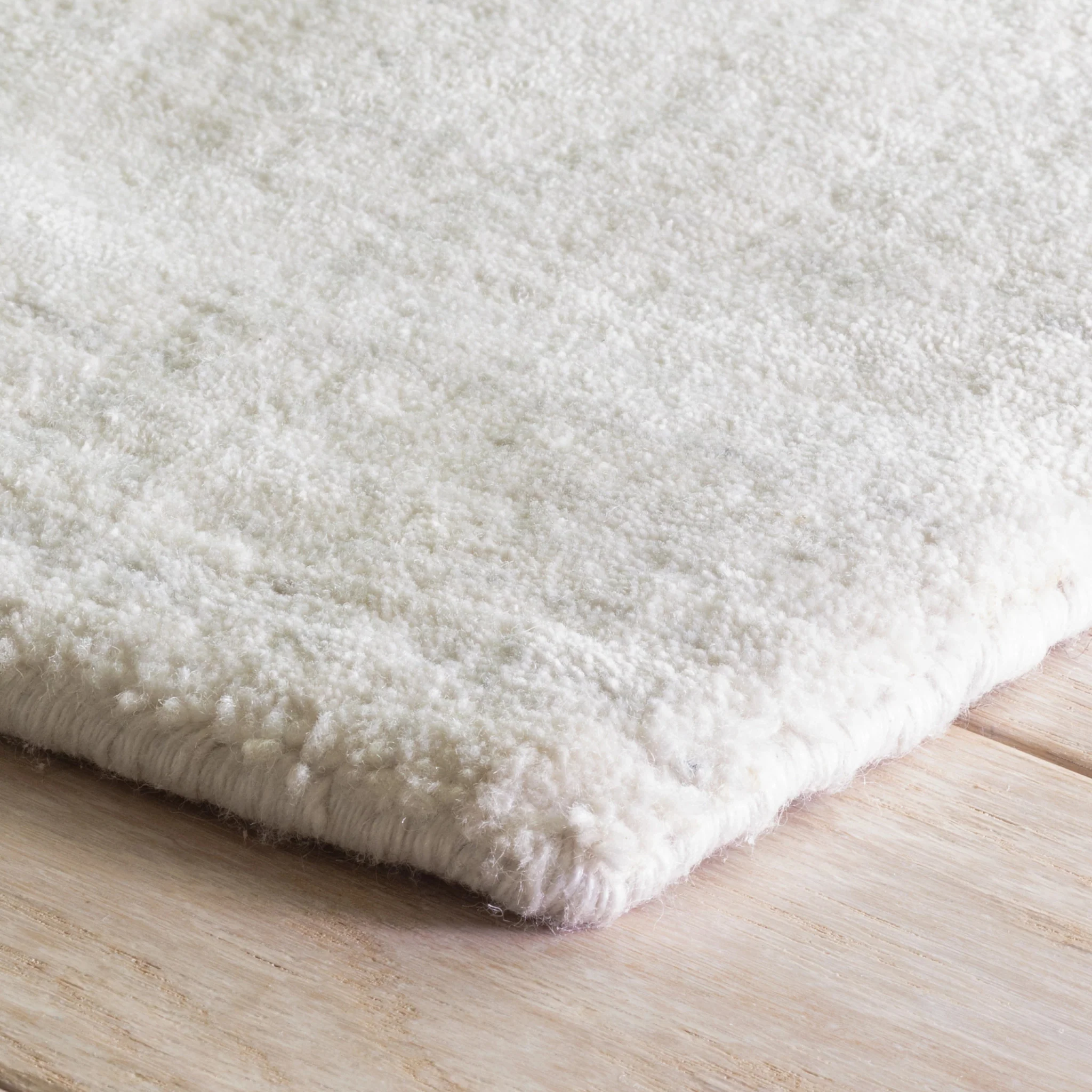 Nordic White Hand Loom Knotted Performance Rug - Image 2