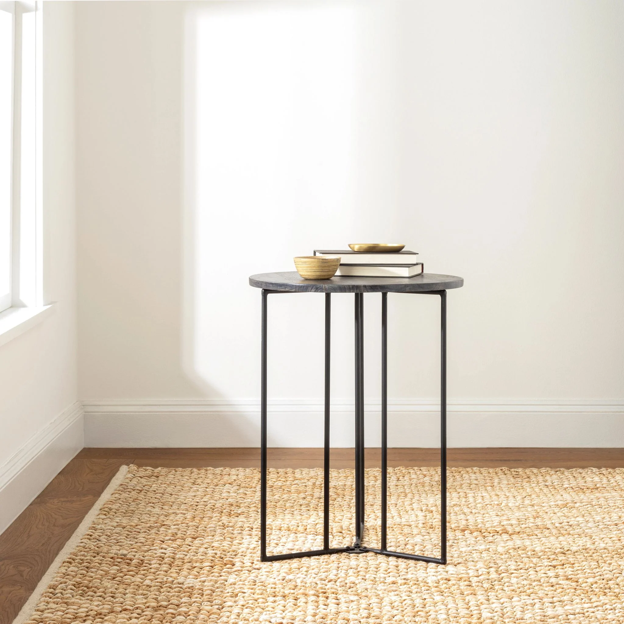 Meghan Ivory/Natural Handwoven Jute Rug - Image 3