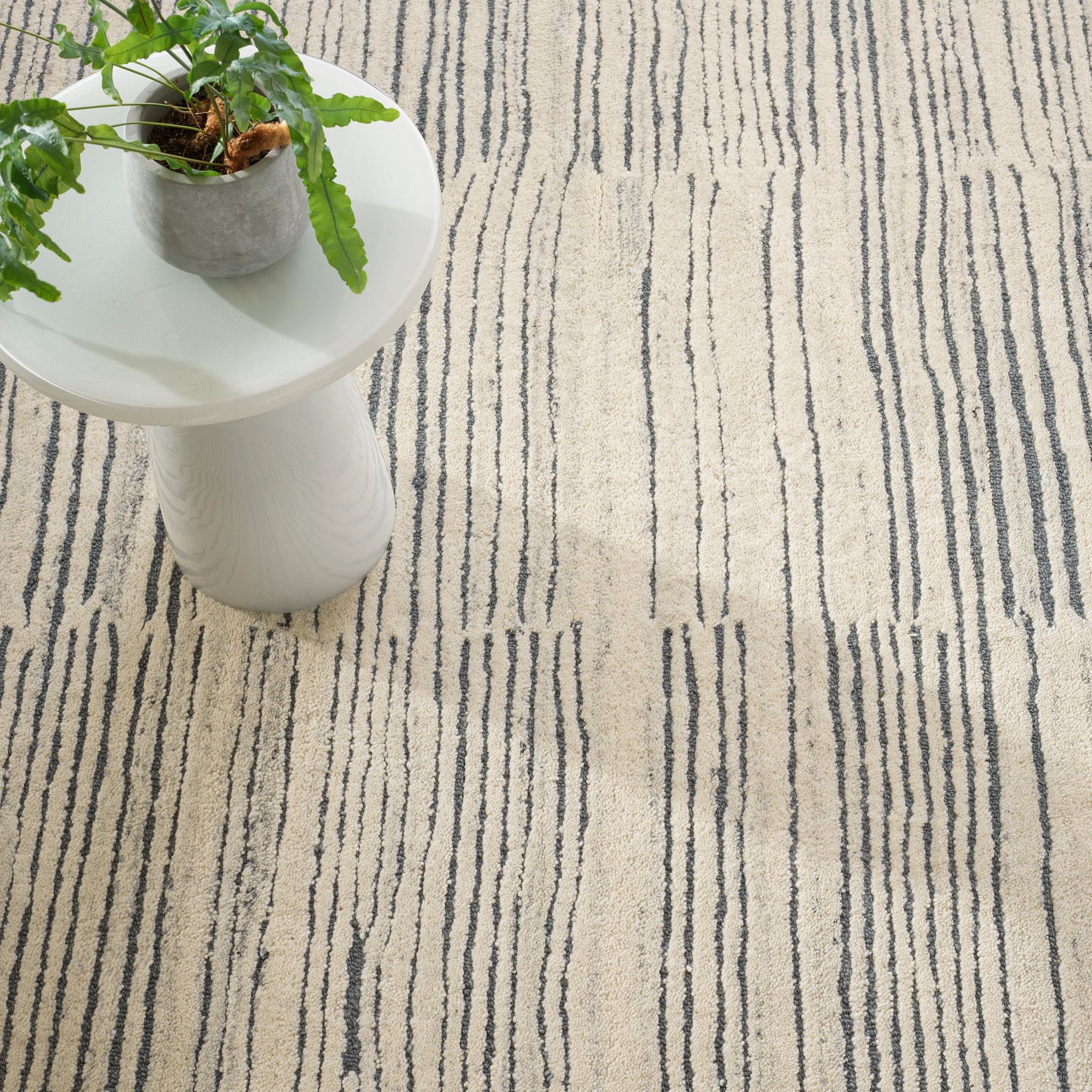 Avery Everglade Hand Tufted Wool Rug - Image 2