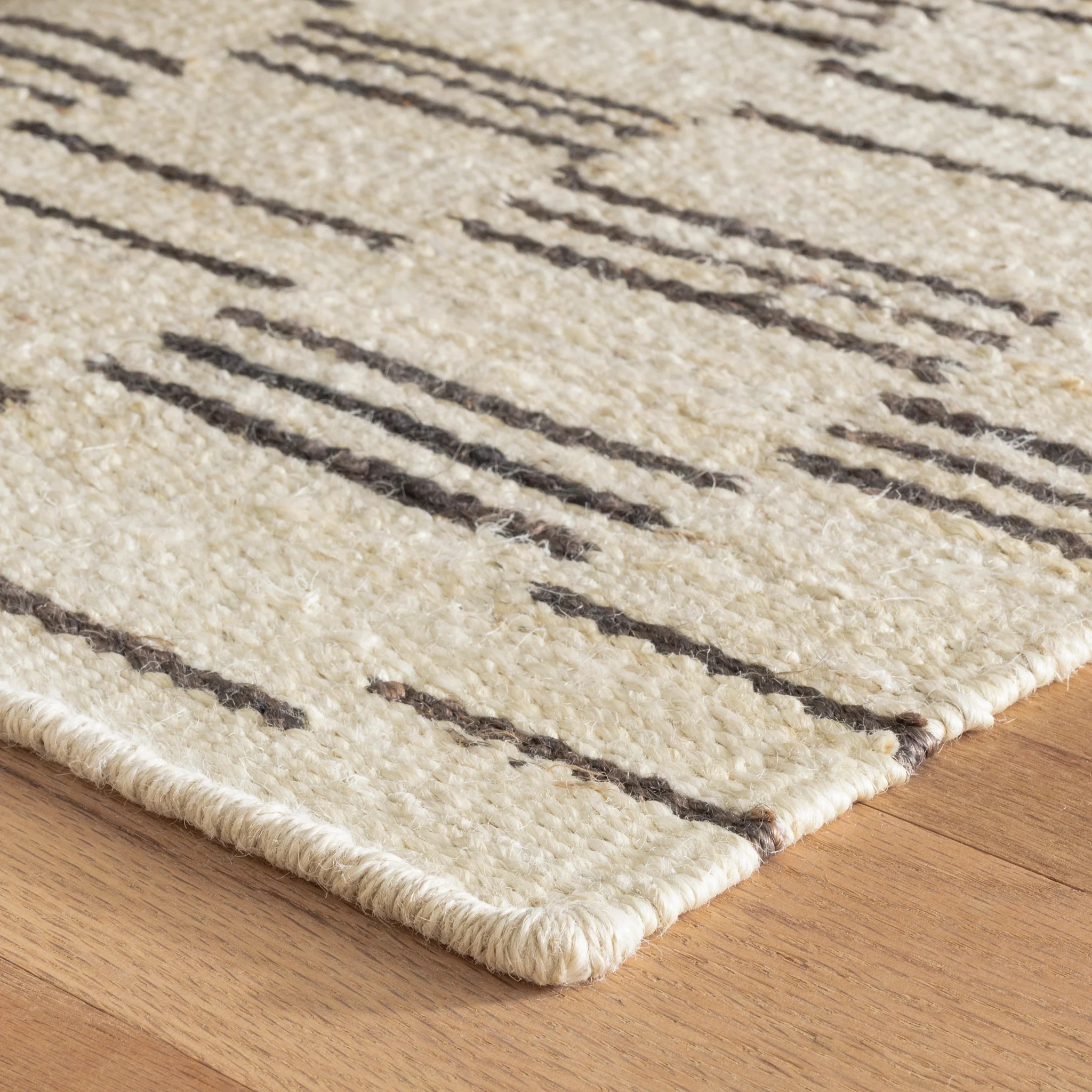 Leni Oatmeal Handwoven Jute Rug - Image 3