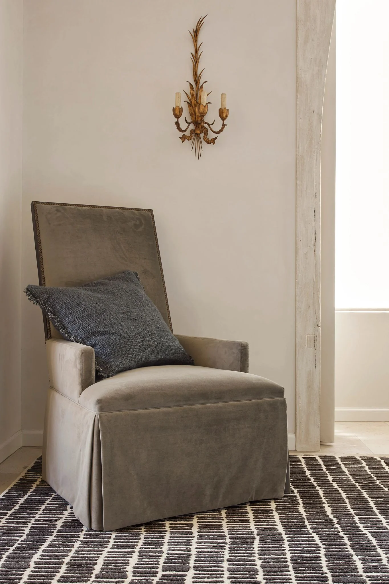 Roark Charcoal Hand Tufted Wool Rug - Image 3