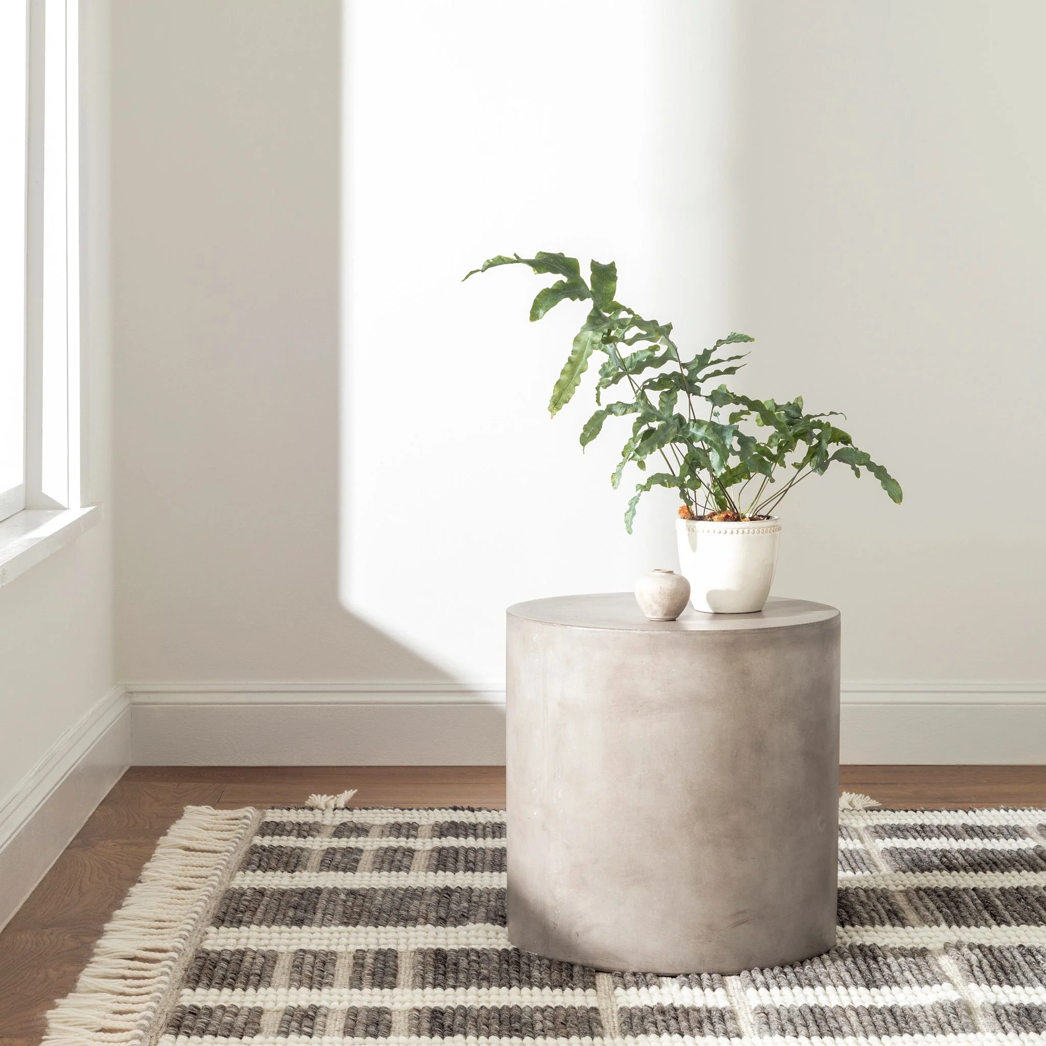Tory Grey/Ivory Hand Knotted Wool Rug - Image 3