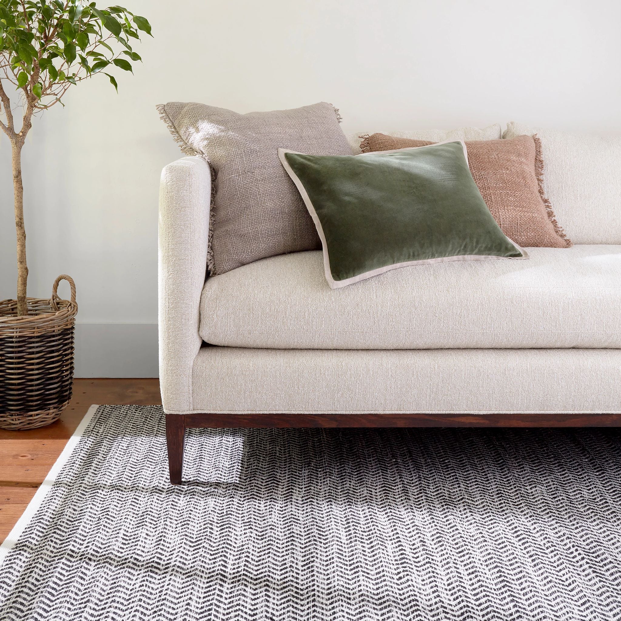 Coastal Black Handwoven Indoor/Outdoor Rug - Image 2