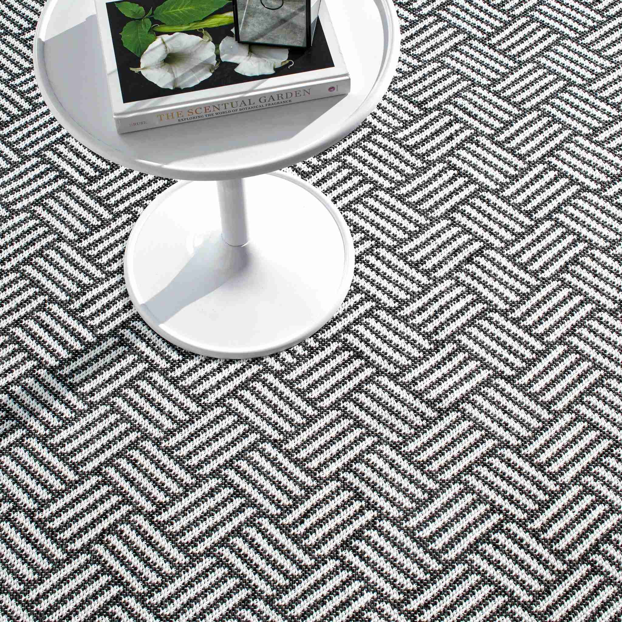 Crisscross Black Handwoven Indoor/Outdoor Rug - Image 2