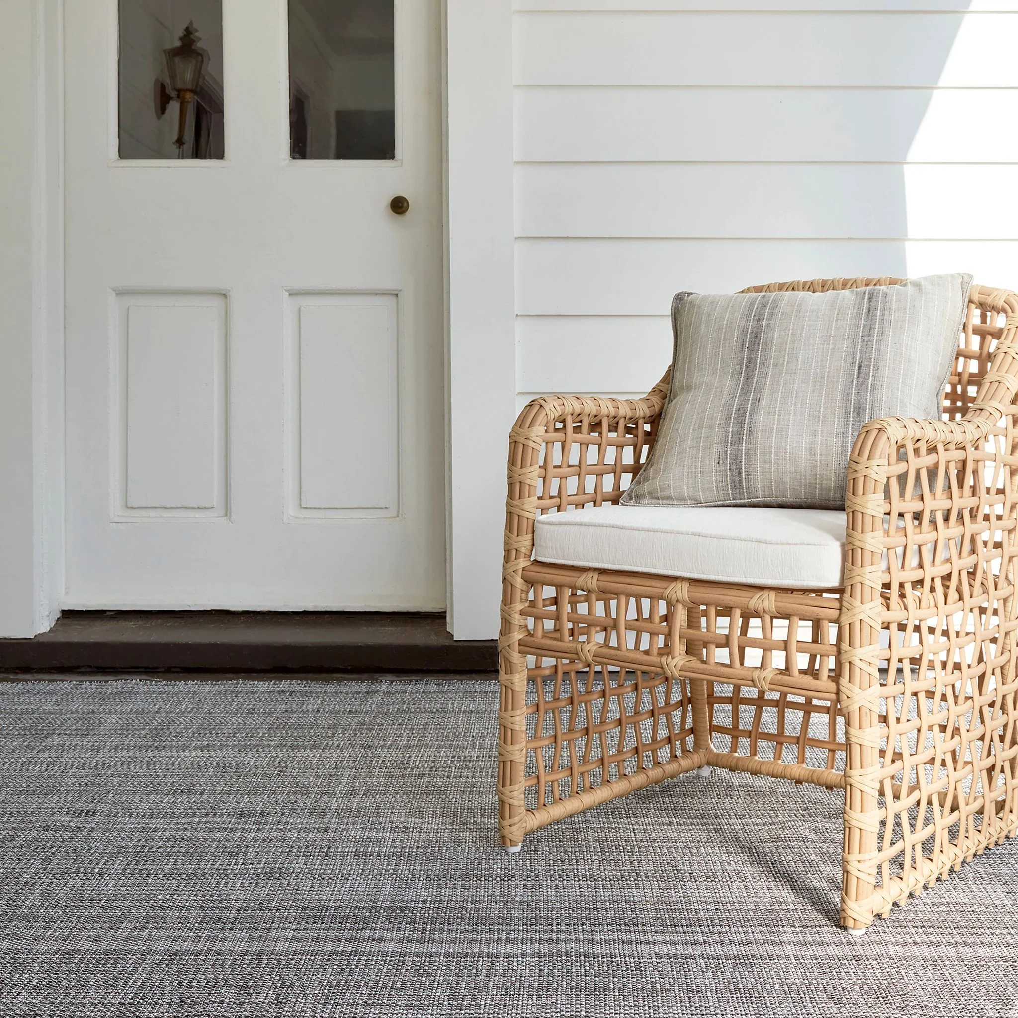 Fusion Black Handwoven Indoor/Outdoor Rug - Image 2